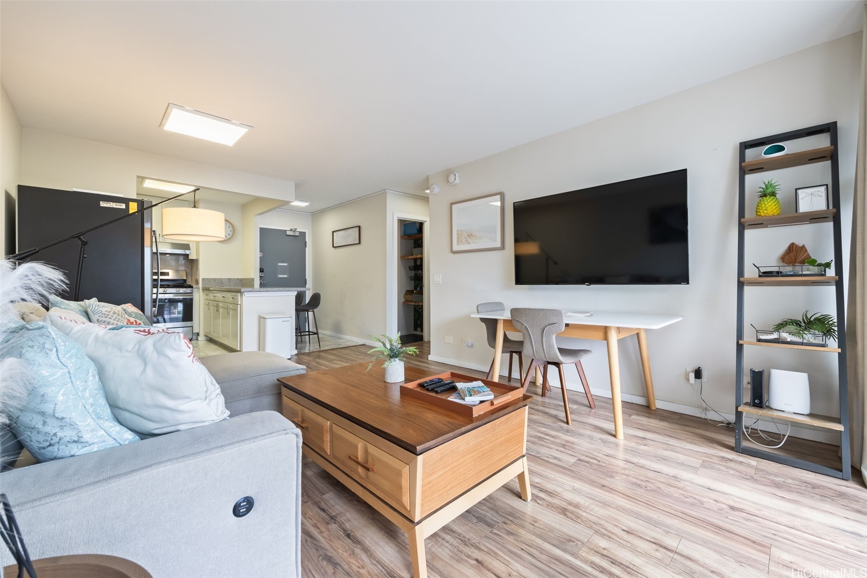 2465 Kuhio Avenue 710