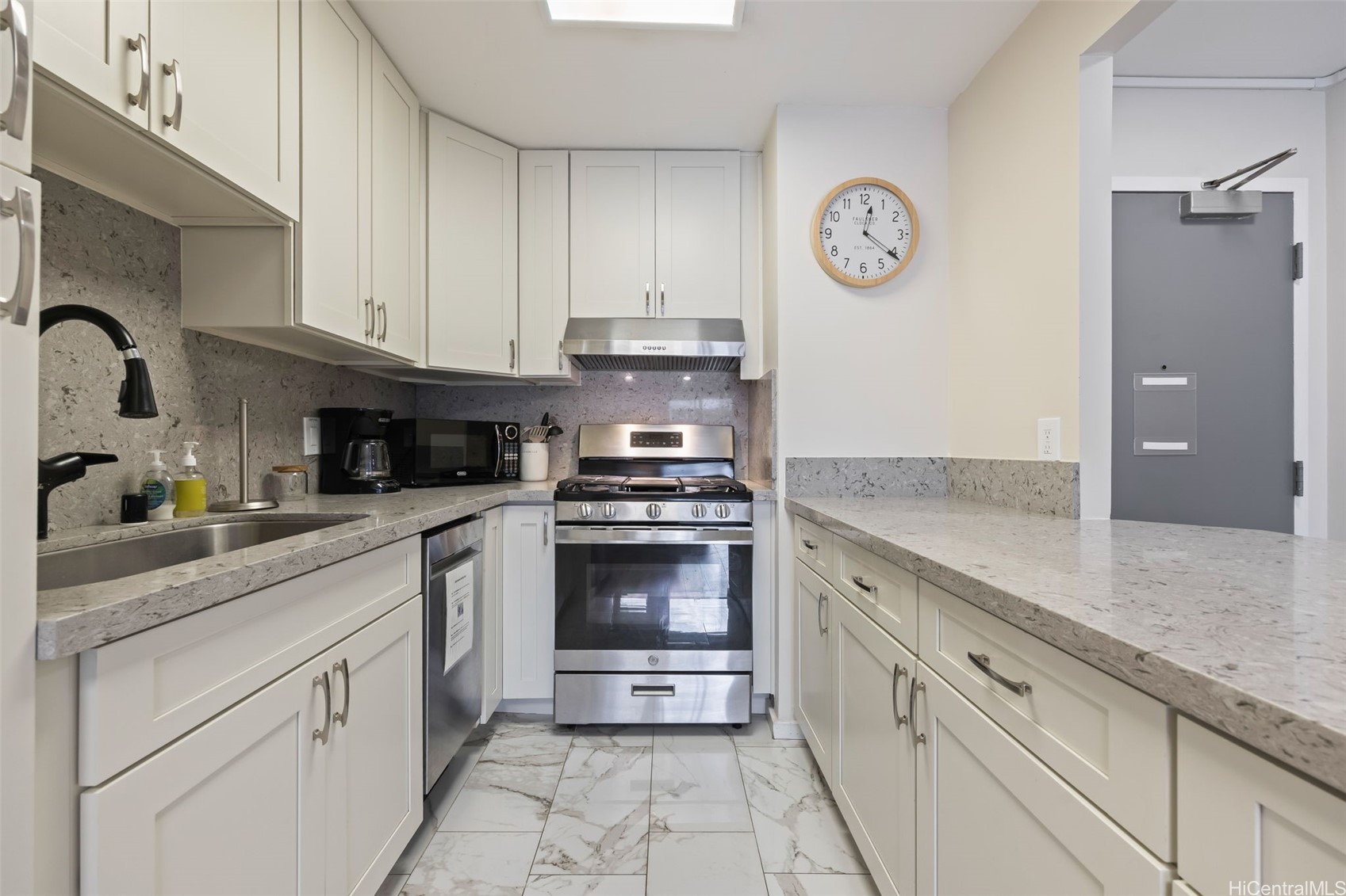 2465 Kuhio Avenue 710