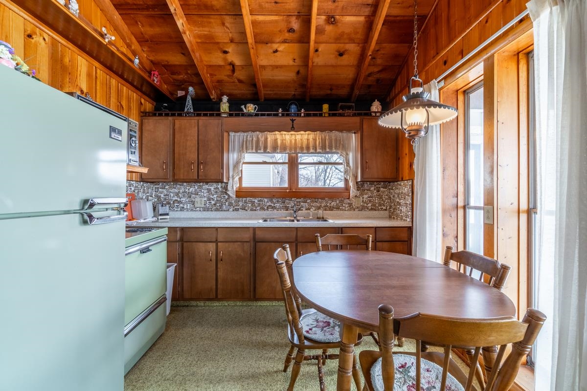 115 Lane 101AB Ball Lk