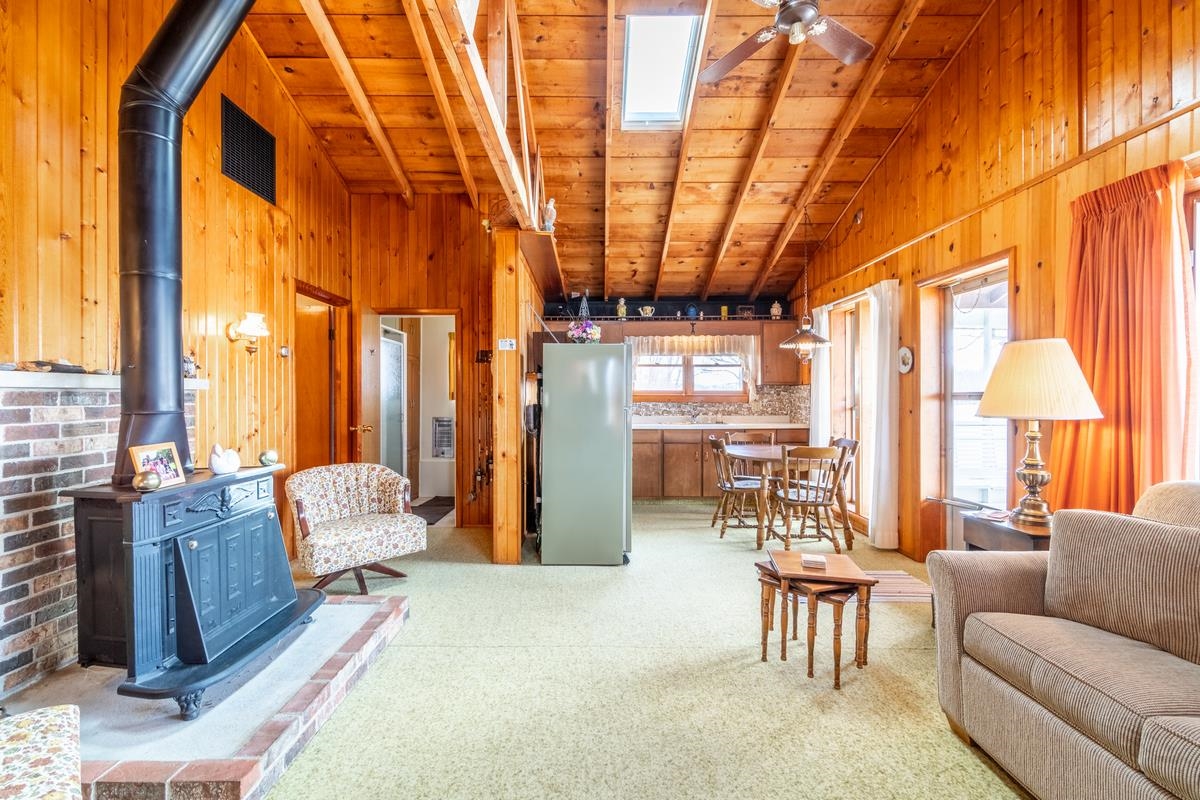 115 Lane 101AB Ball Lk