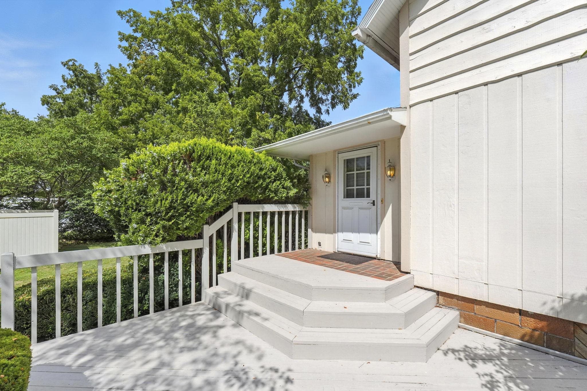 107 N Washington Street