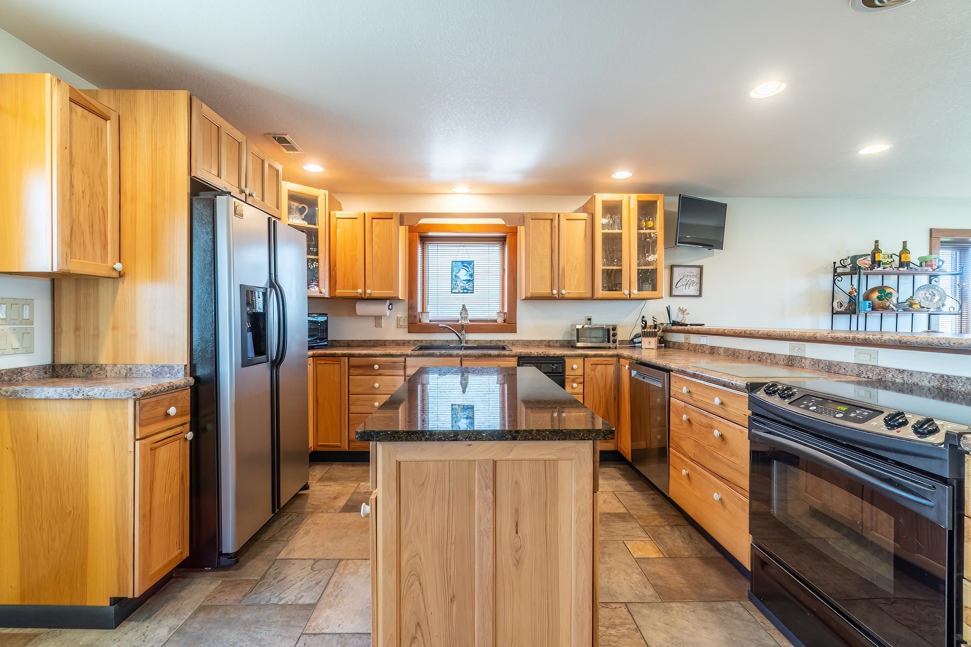 240 lane 852 Snow Lake