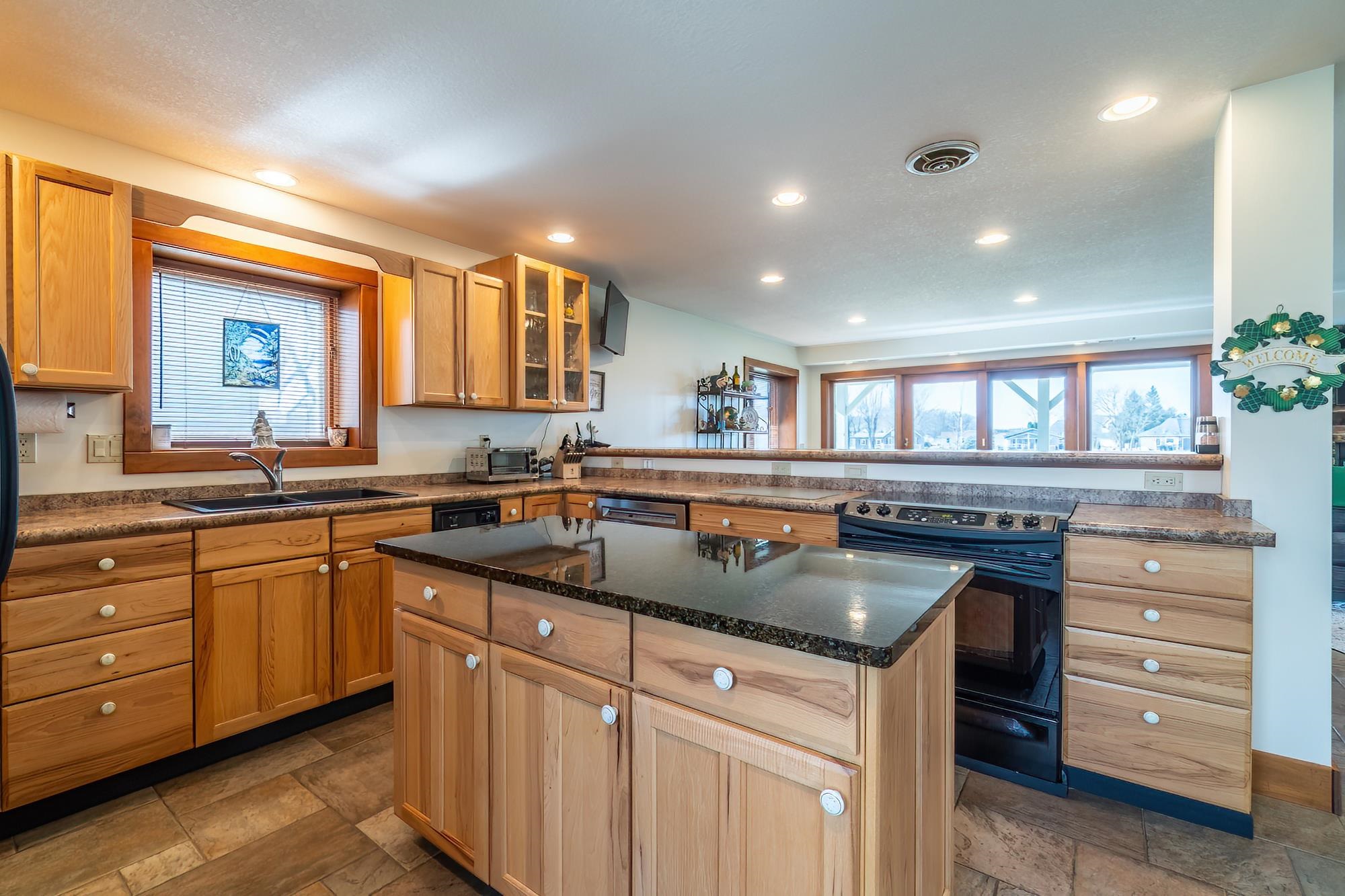 240 lane 852 Snow Lake