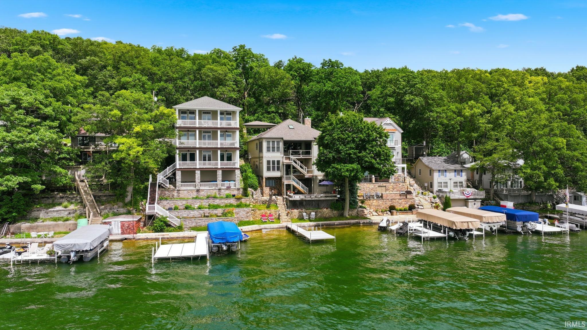 900 Ln 105 Lake James