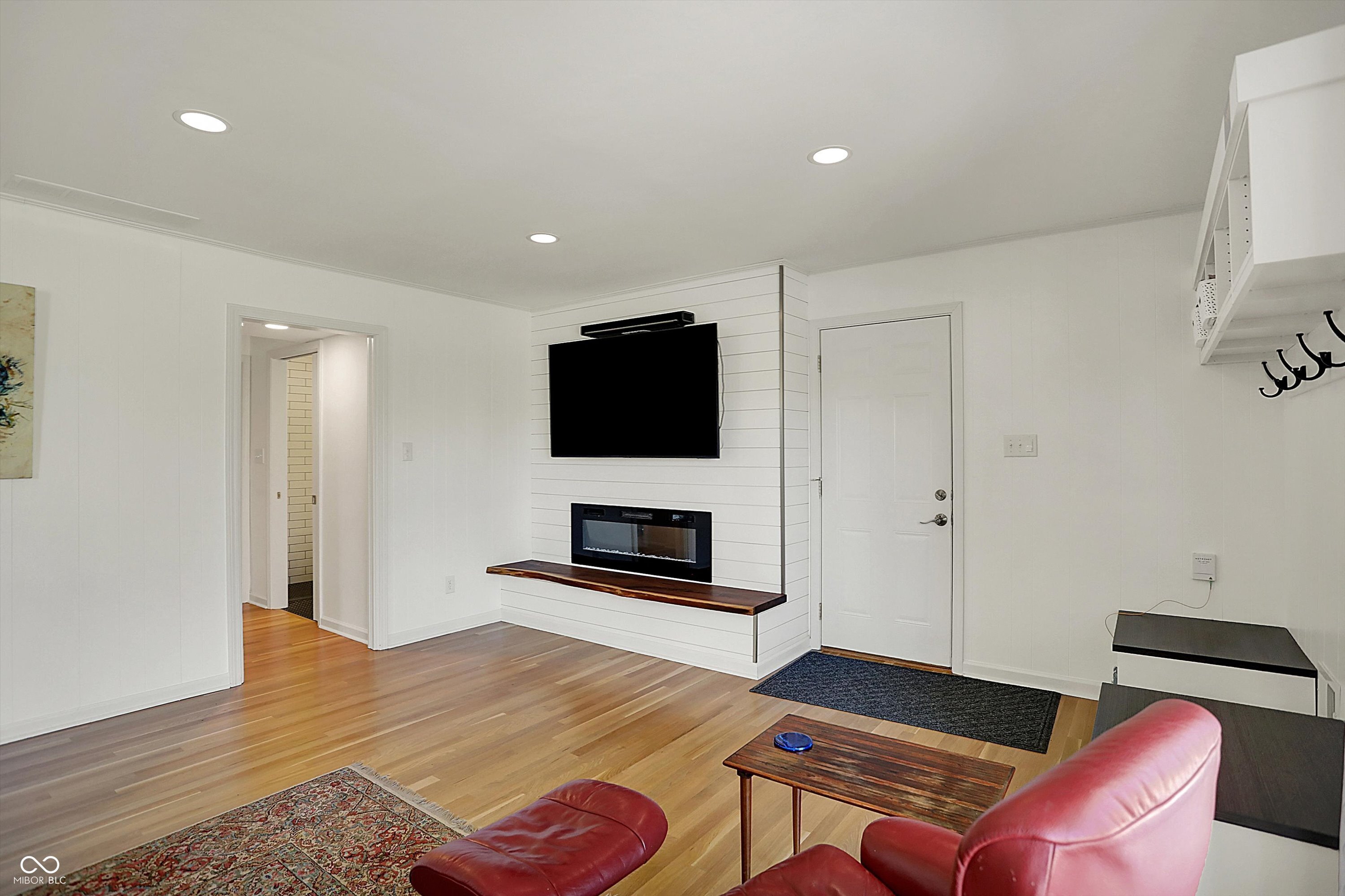 11006 Timber Lane