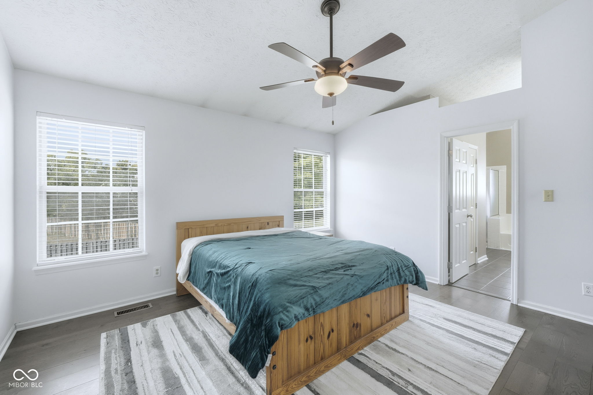 10959 Gate Circle