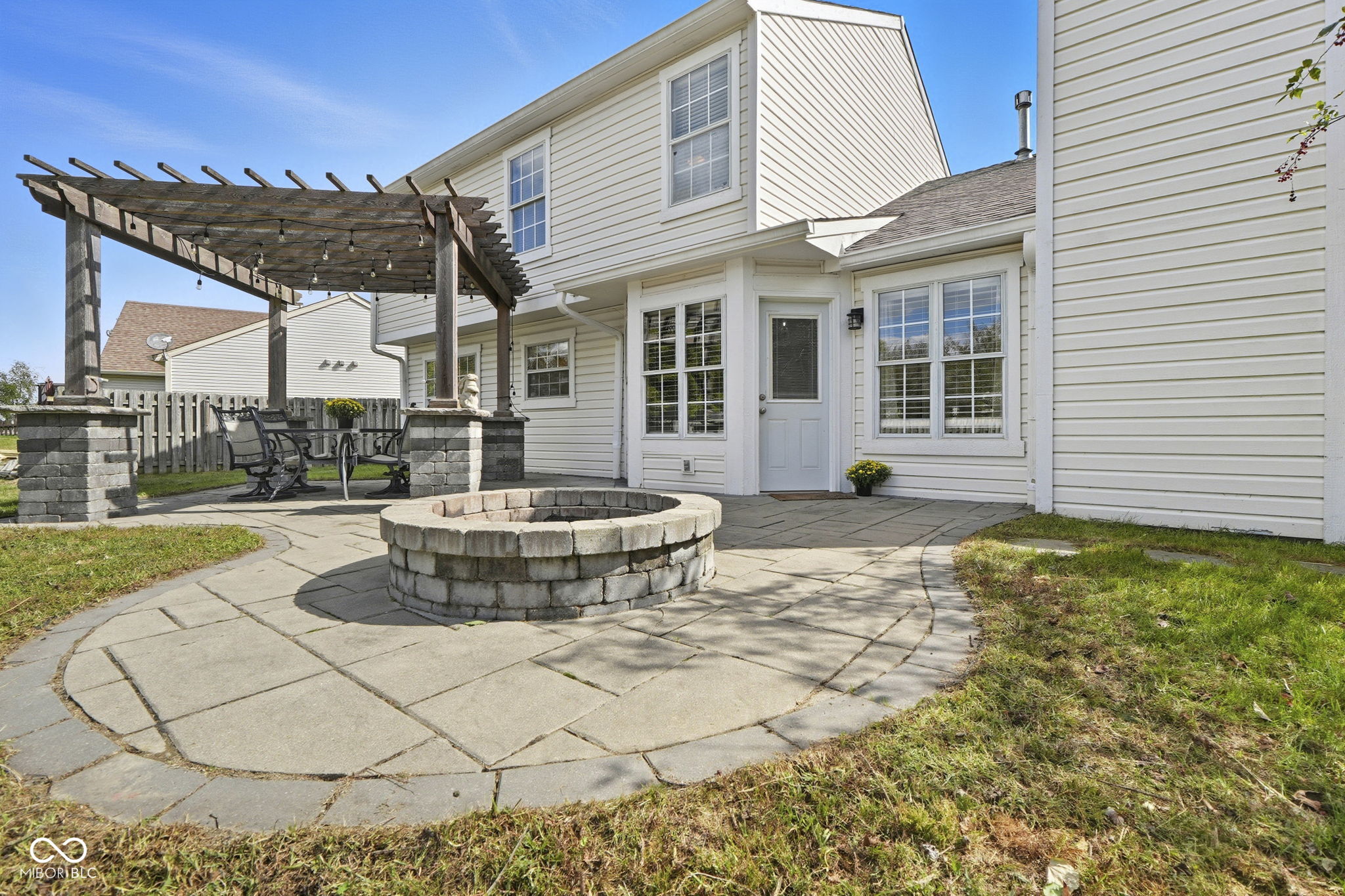 10959 Gate Circle
