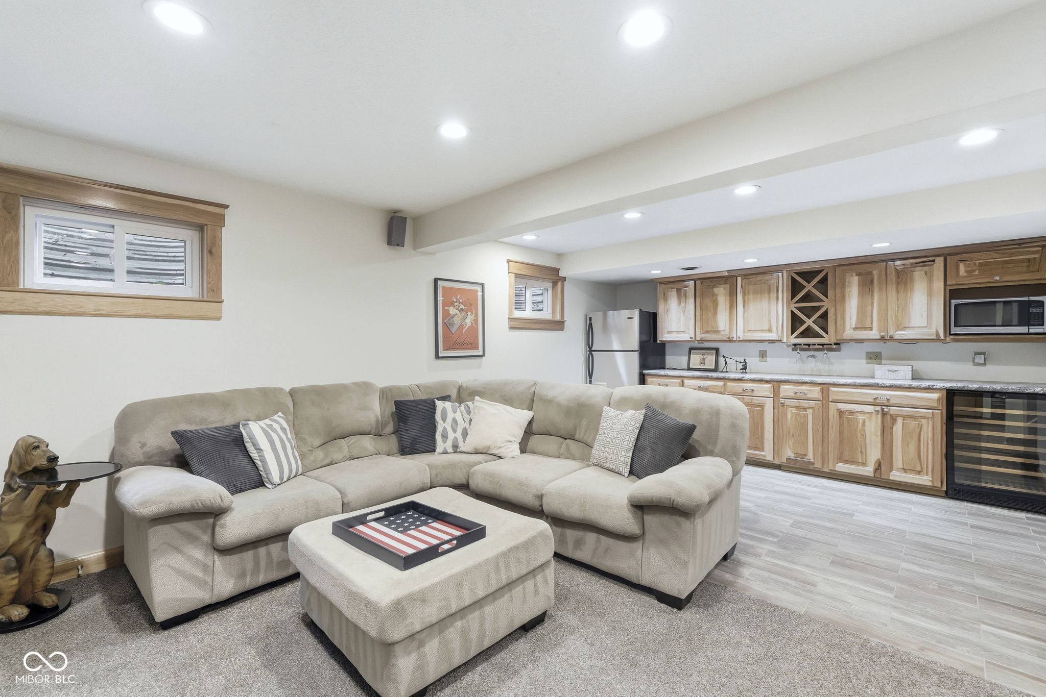 141 E Columbine Lane