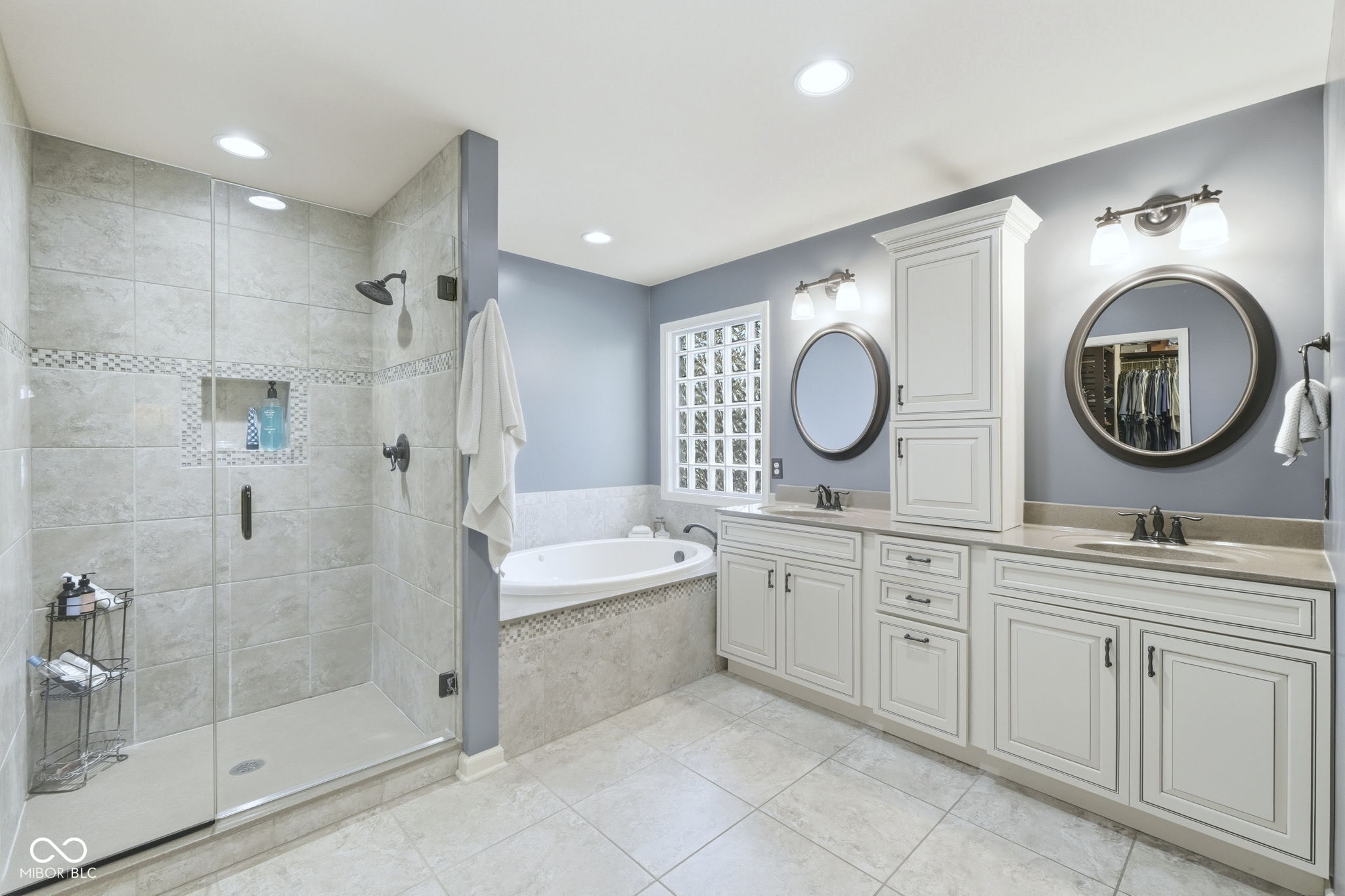 141 E Columbine Lane