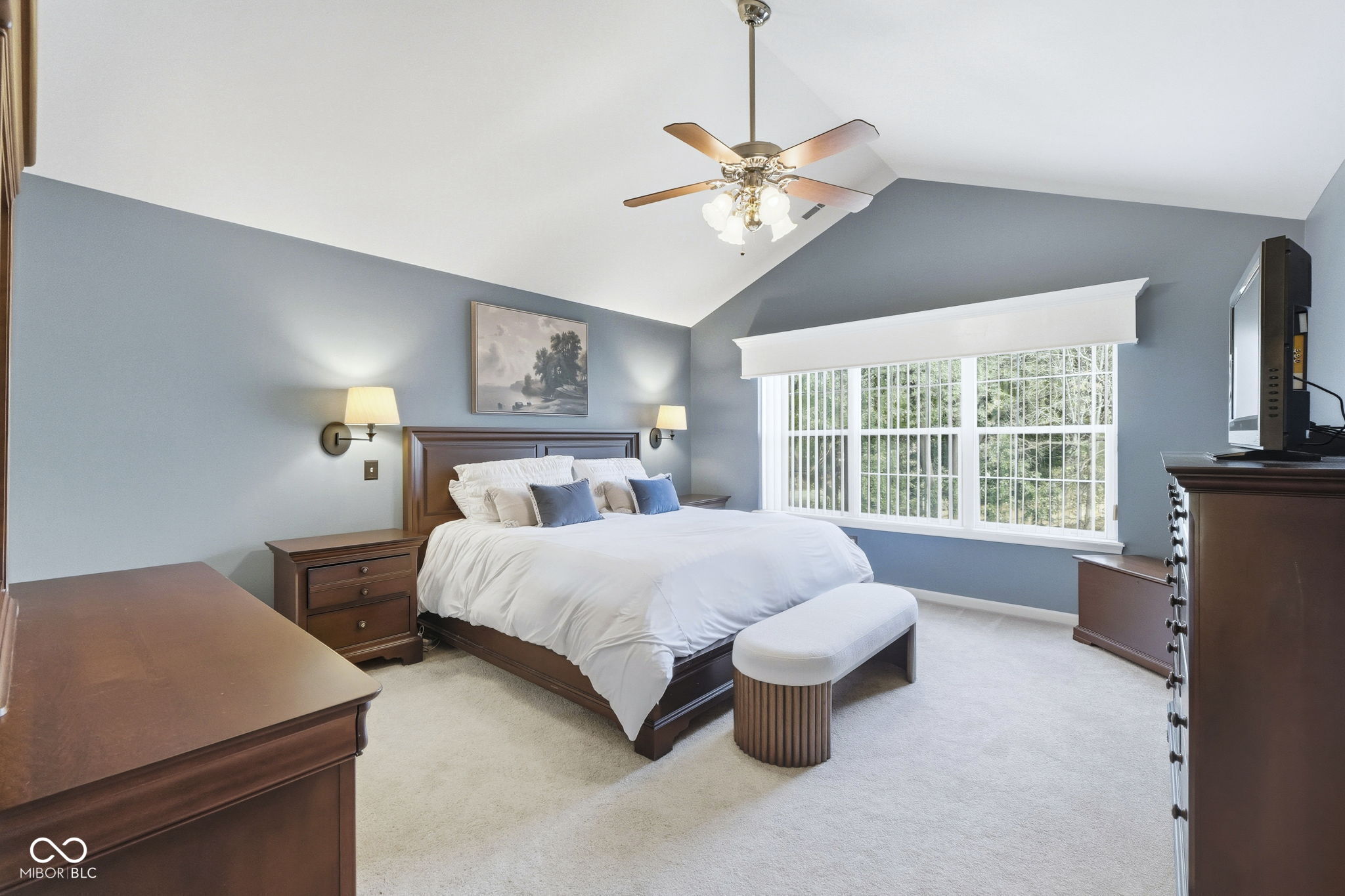 141 E Columbine Lane