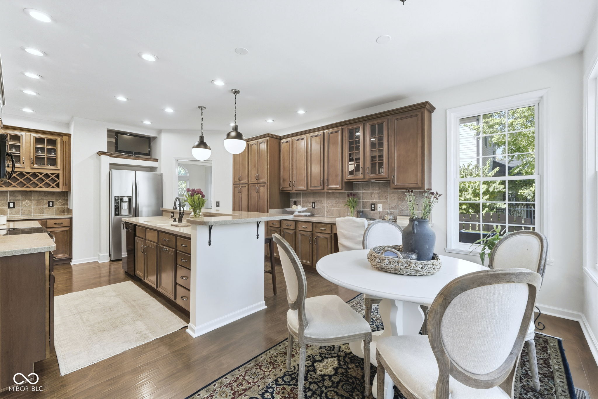 141 E Columbine Lane