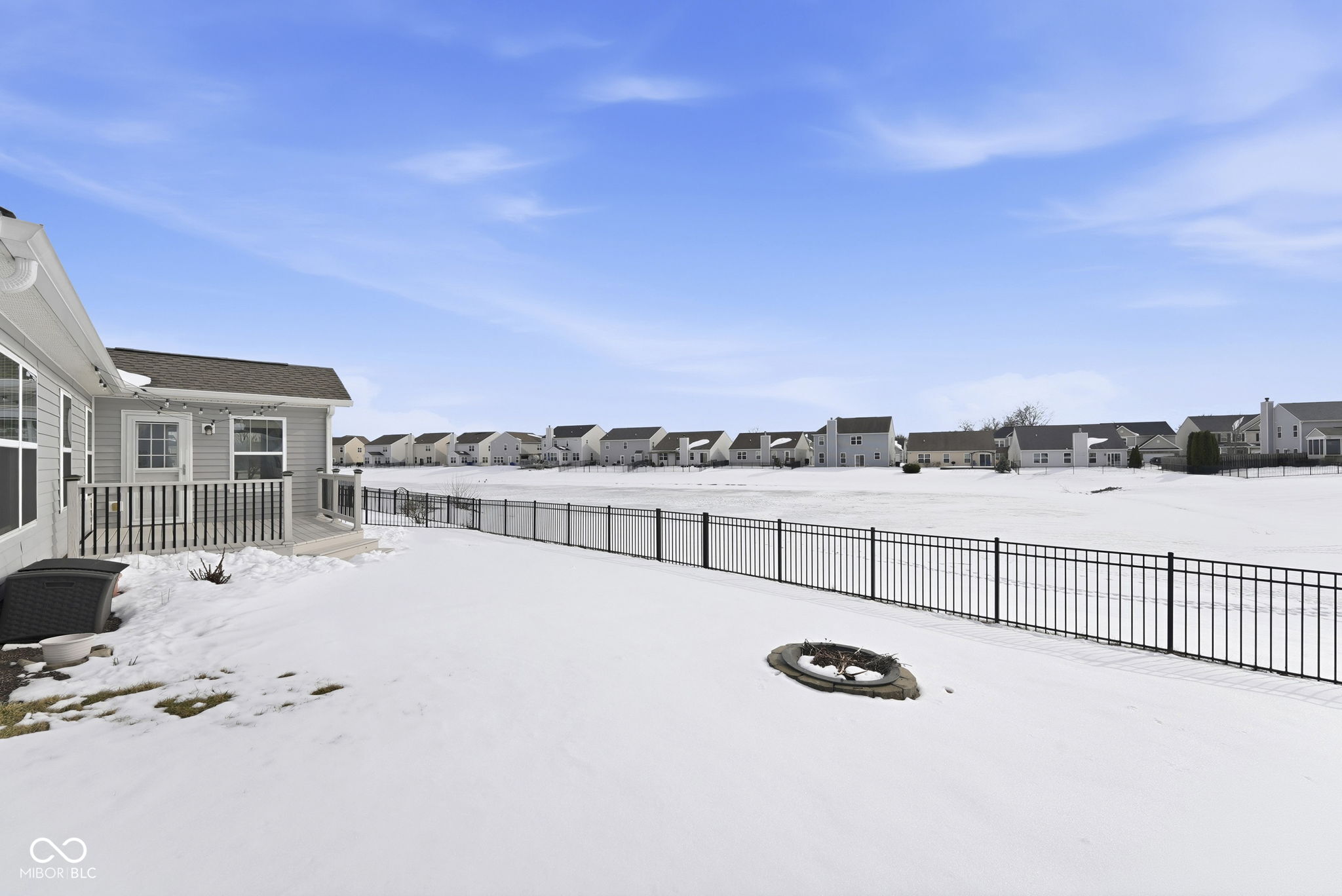 4672 Indigo Blue Boulevard