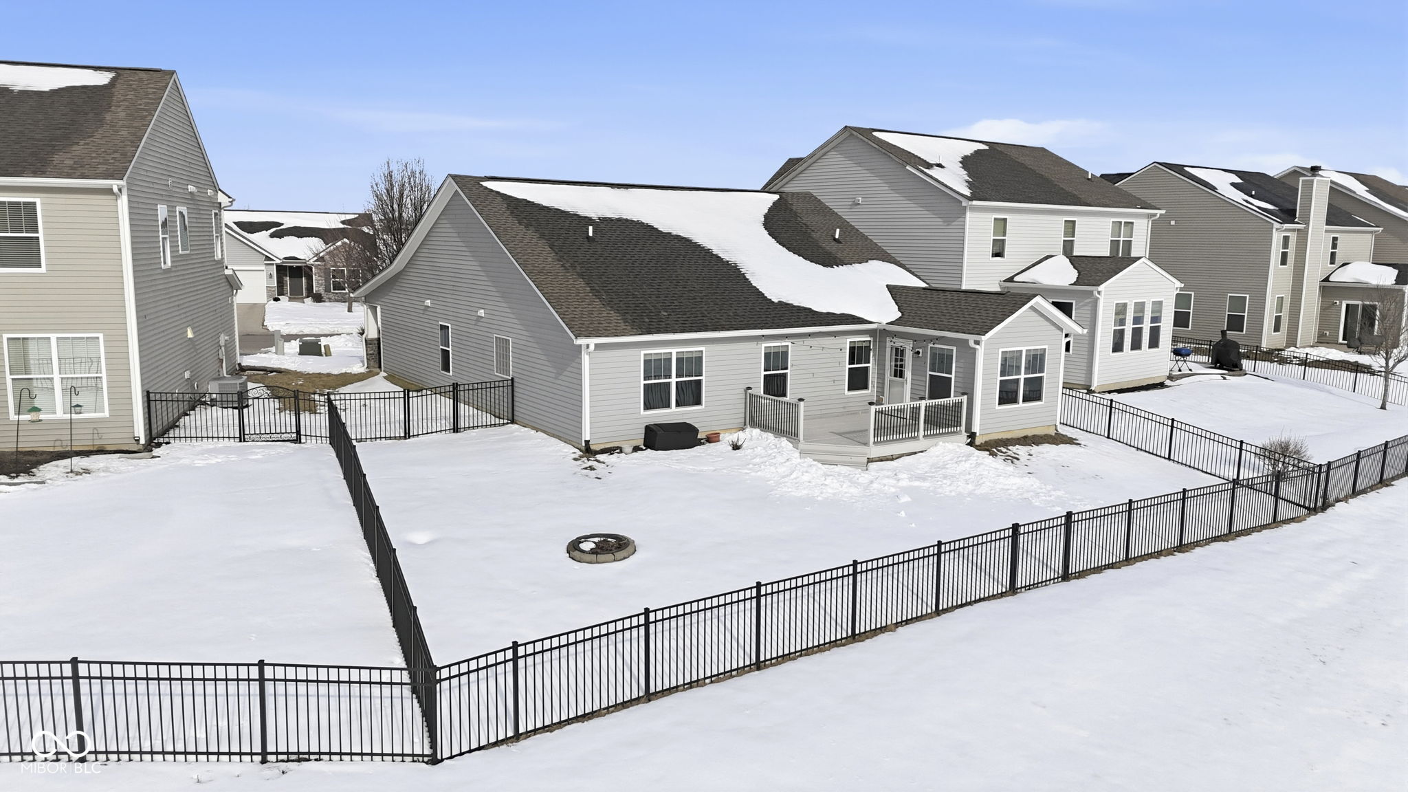 4672 Indigo Blue Boulevard