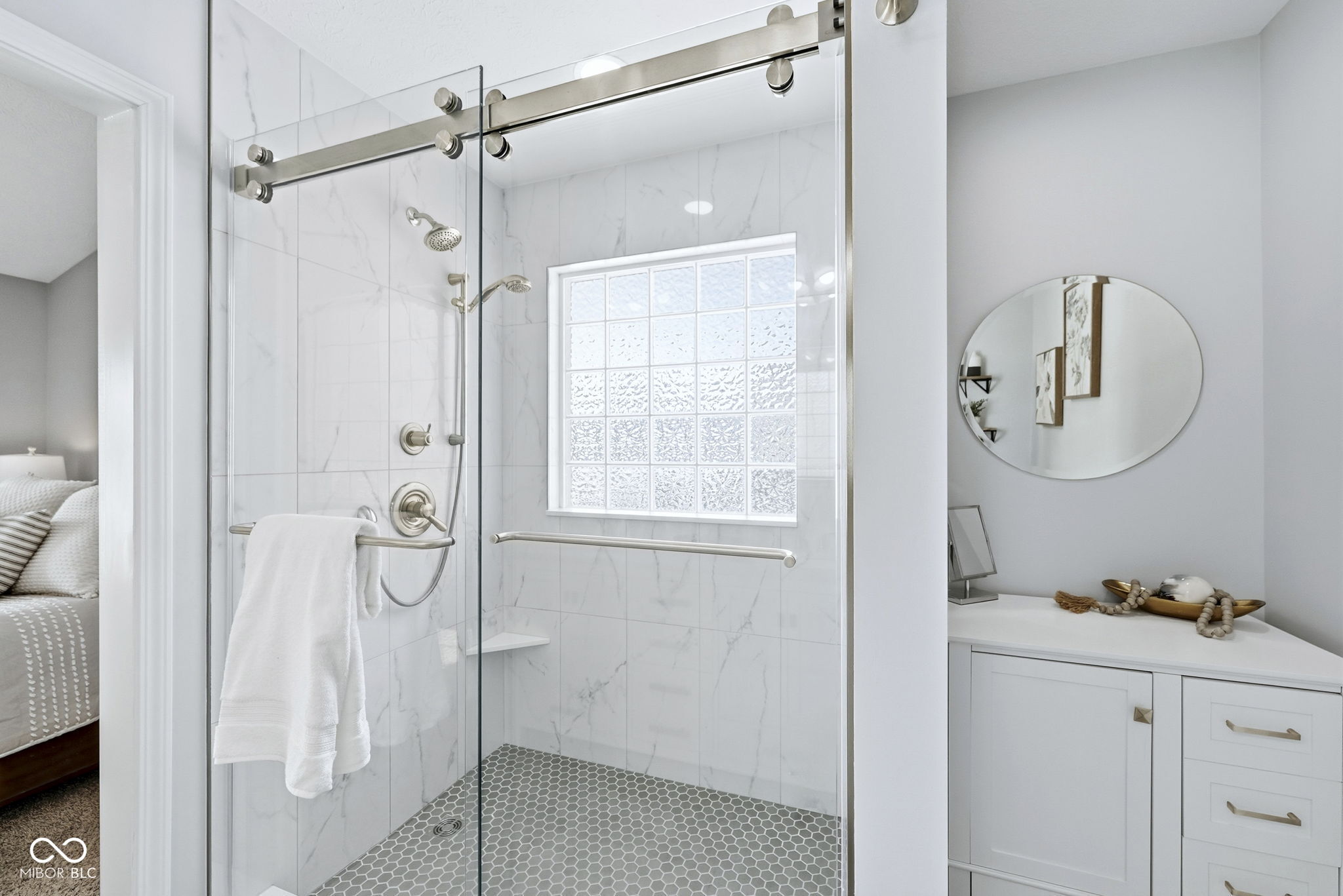 4672 Indigo Blue Boulevard