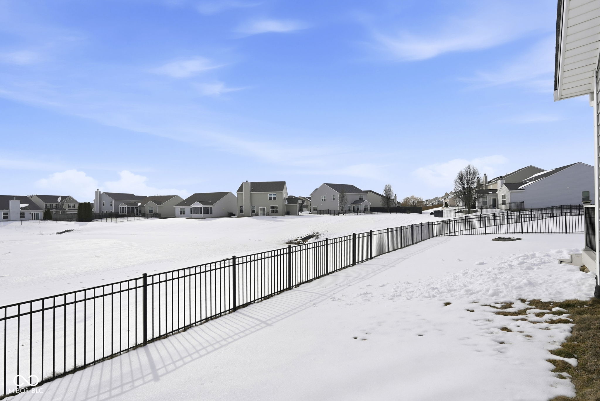 4672 Indigo Blue Boulevard