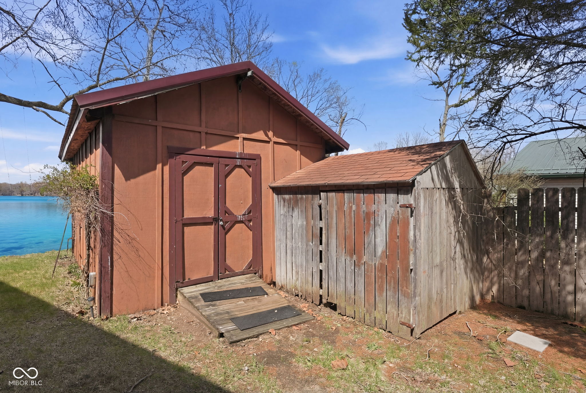 1145 S Lakeshore Drive