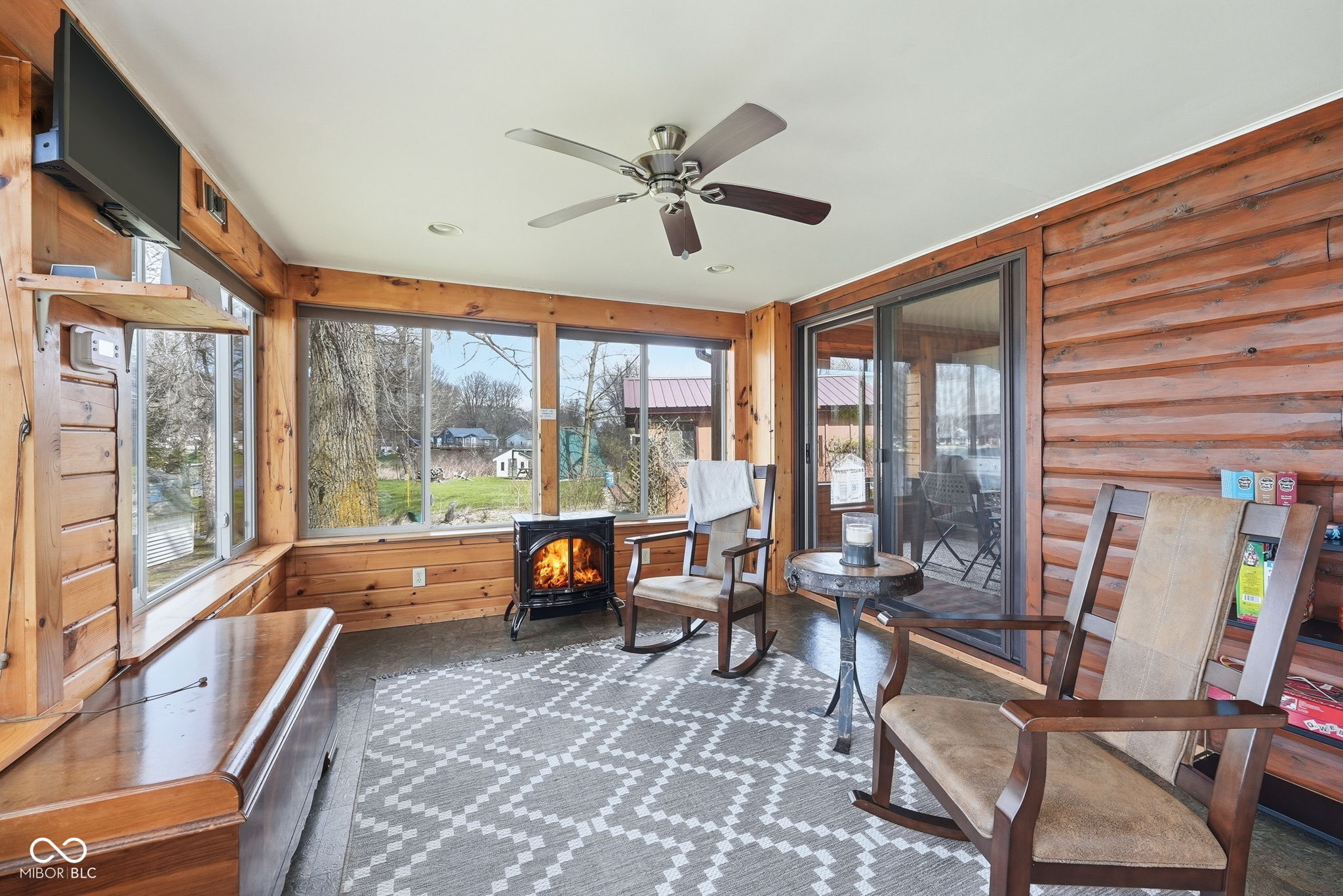 1145 S Lakeshore Drive