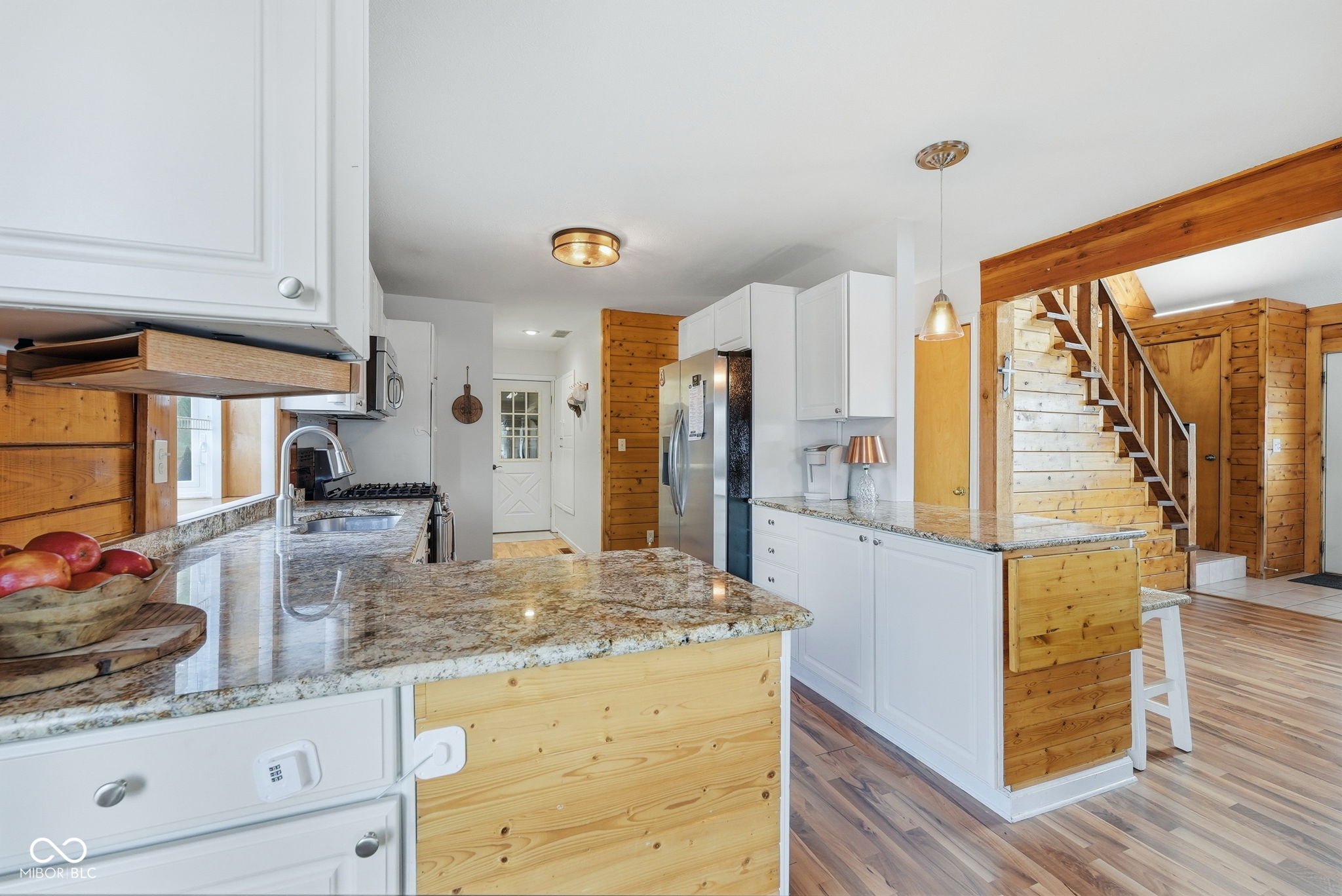 1145 S Lakeshore Drive