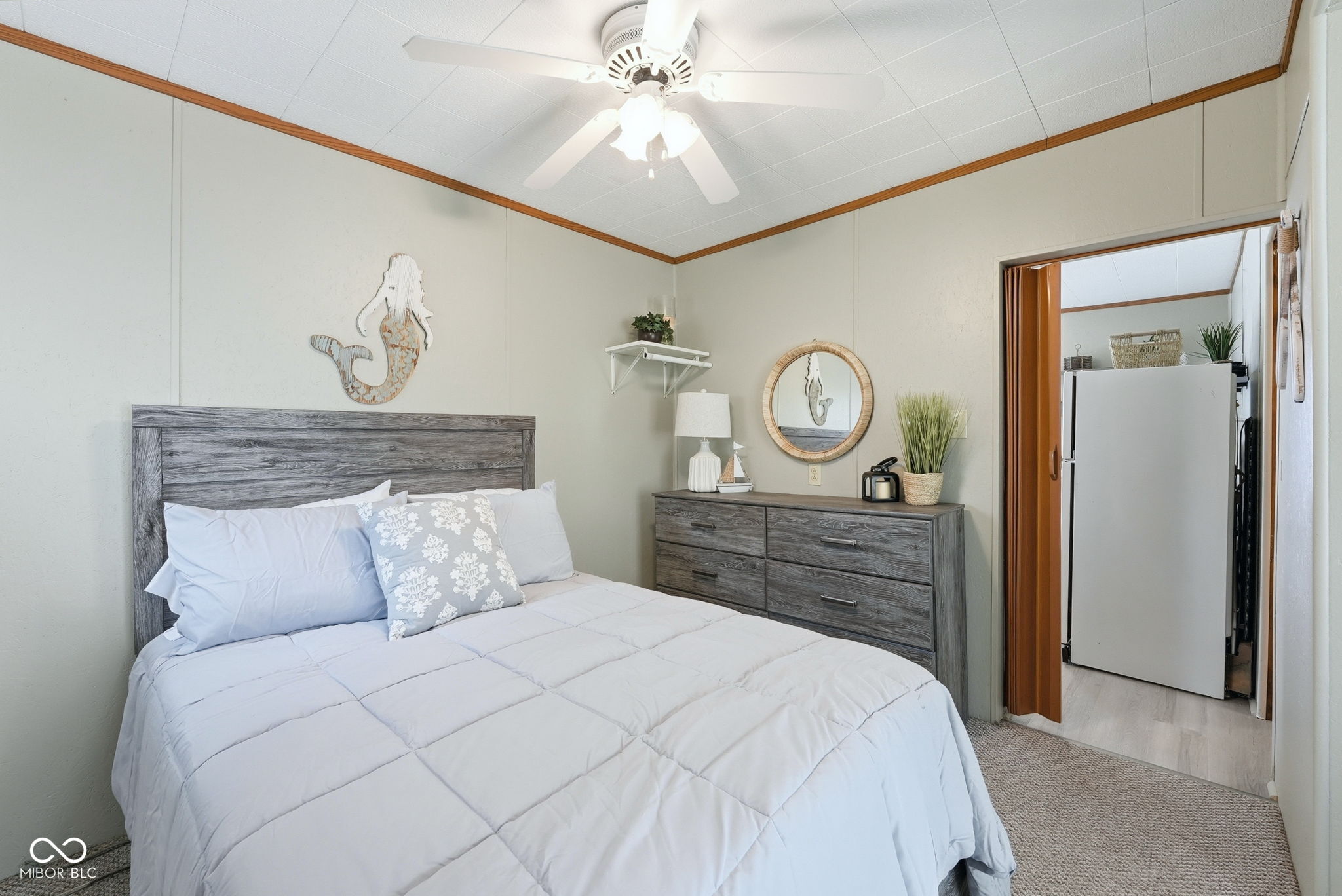 1145 S Lakeshore Drive