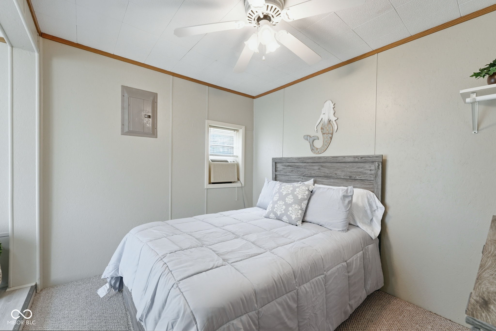 1145 S Lakeshore Drive