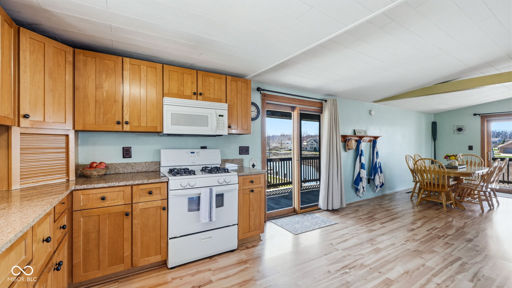 320 Lane 852 Snow Lake