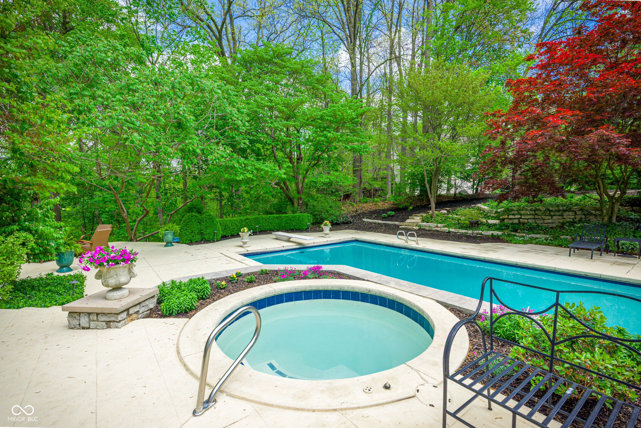 7436 Glenvista Place