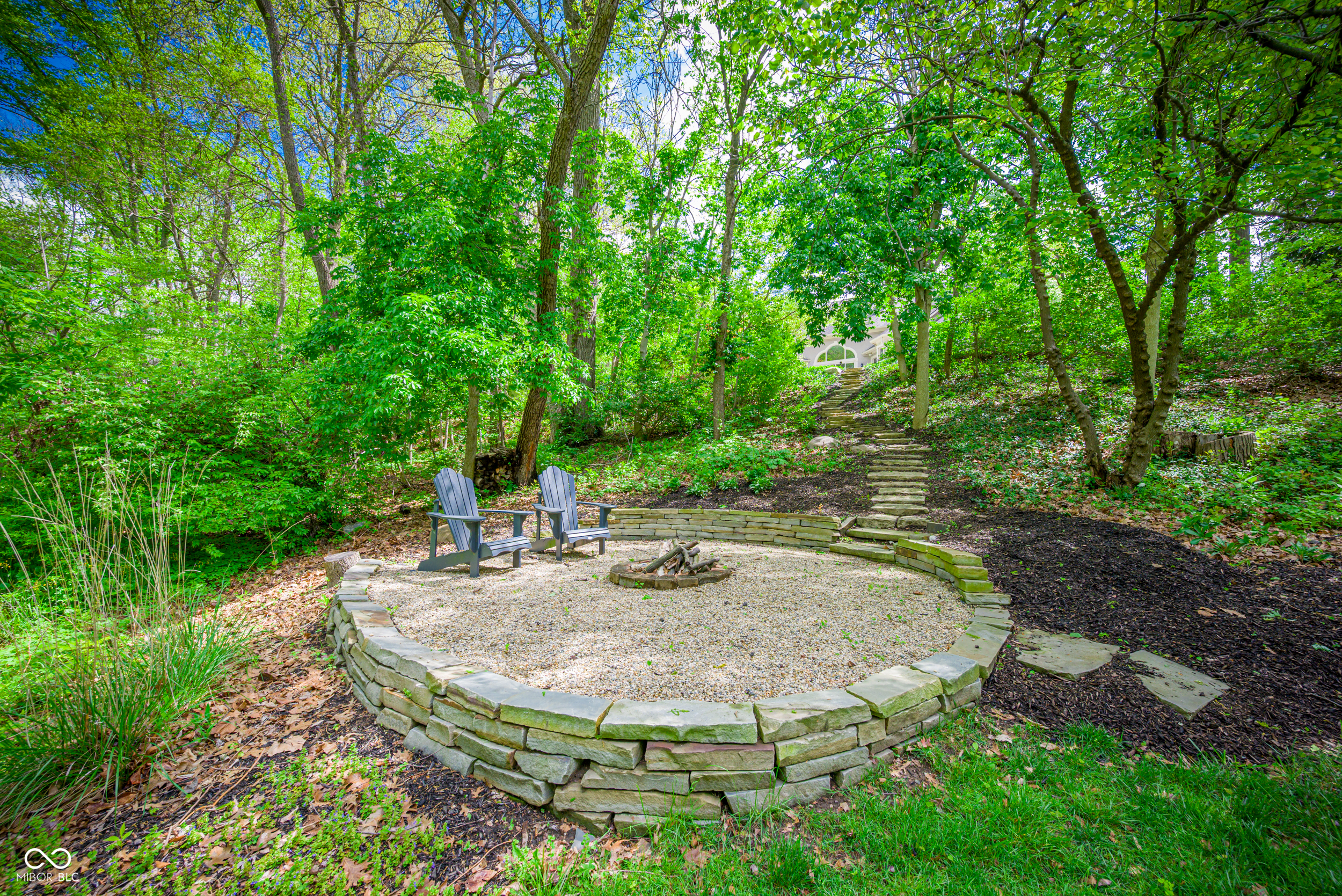 7436 Glenvista Place