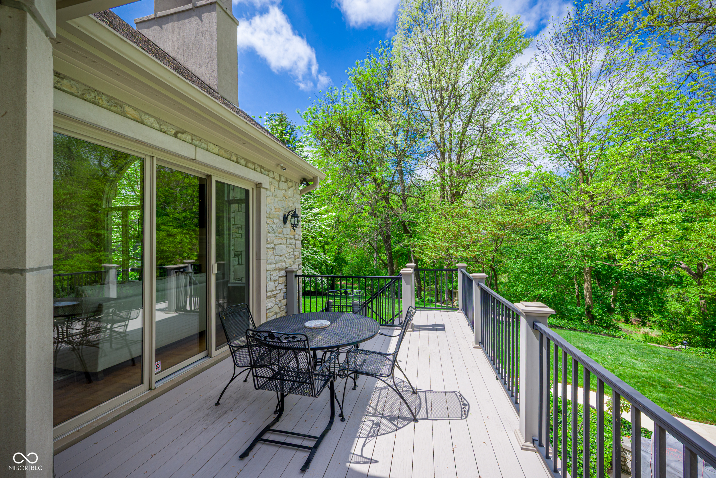 7436 Glenvista Place