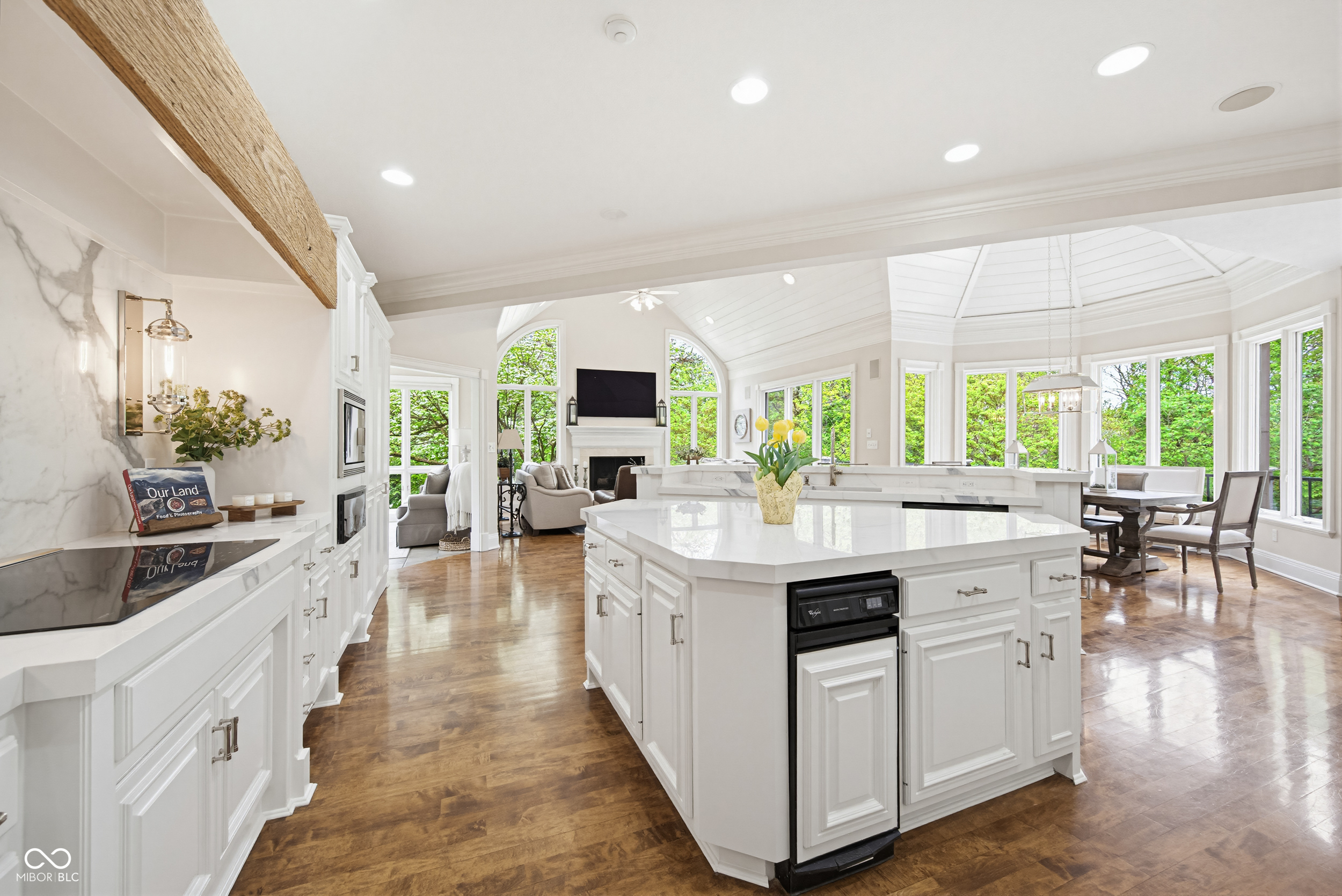 7436 Glenvista Place