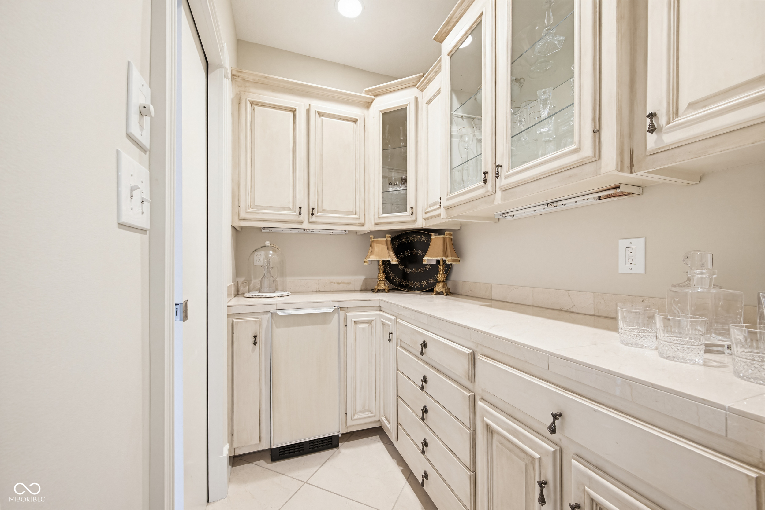 7436 Glenvista Place