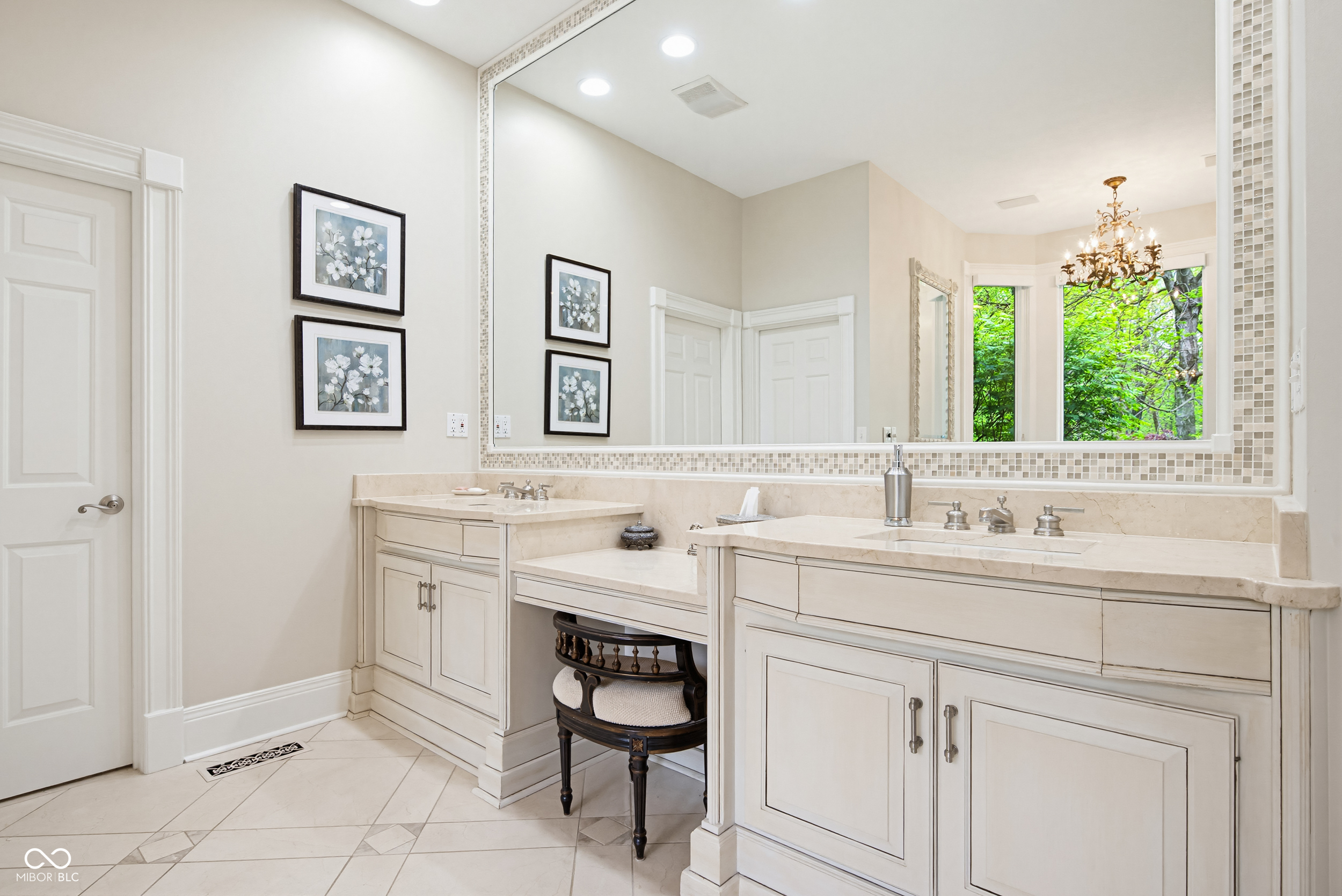 7436 Glenvista Place