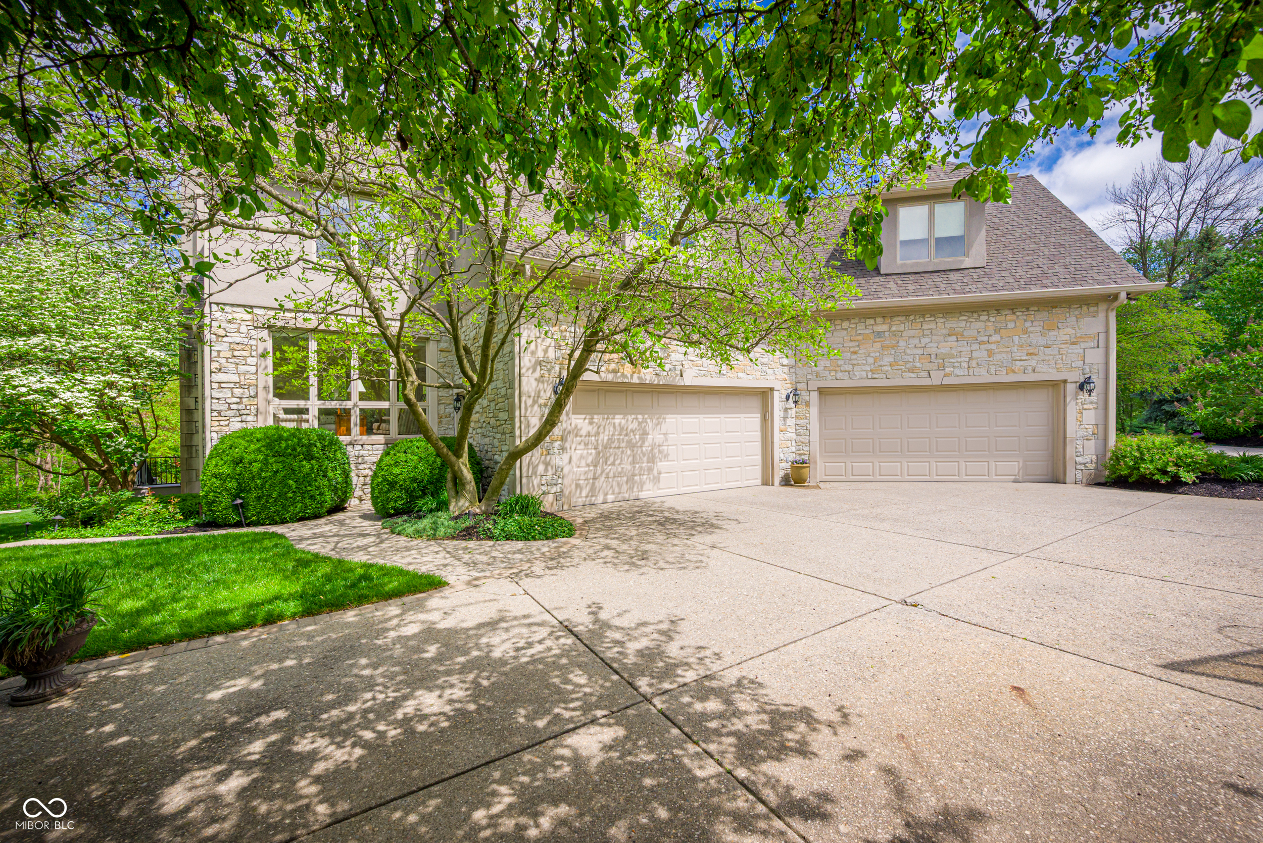 7436 Glenvista Place