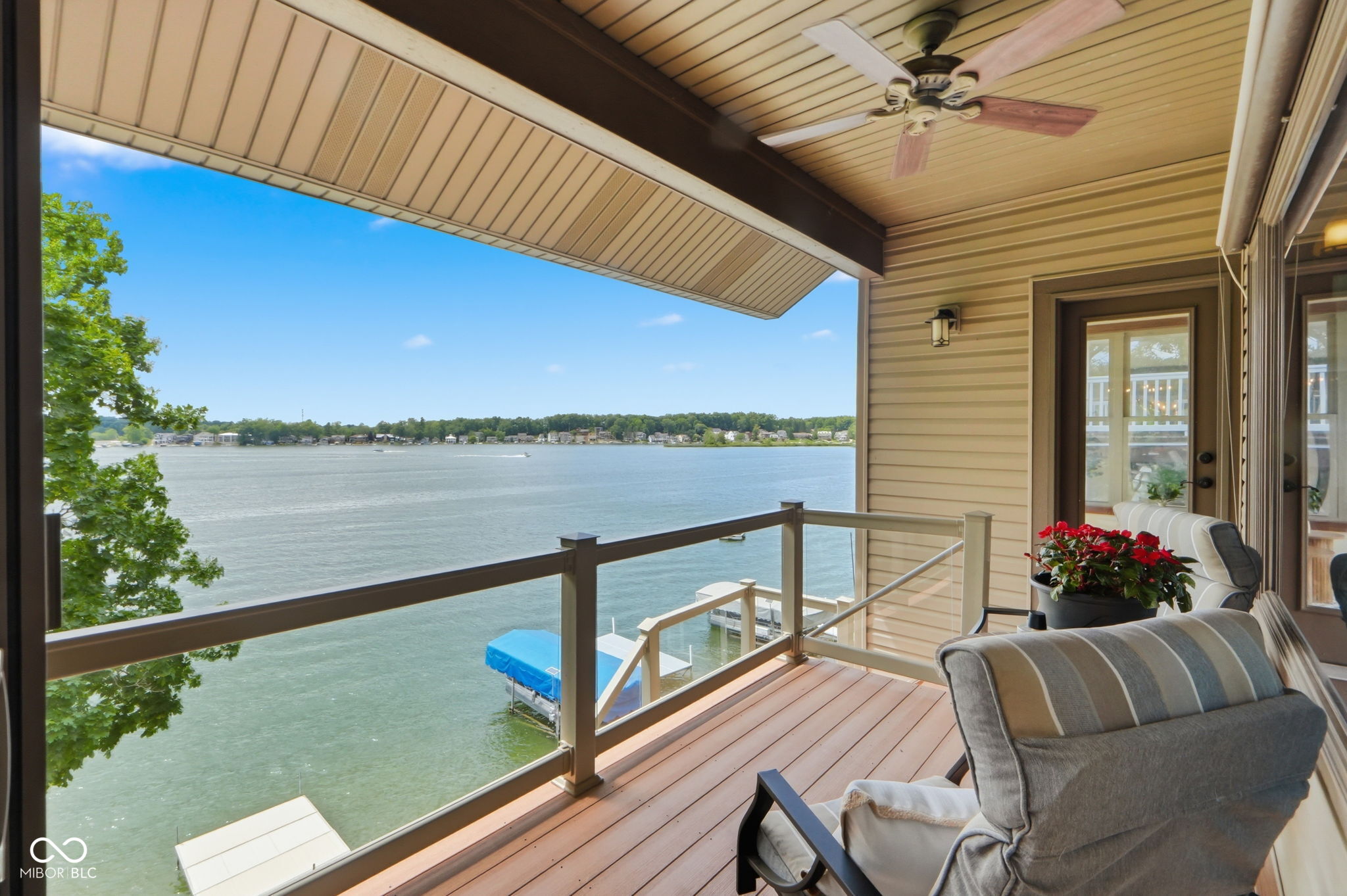 900 Ln 105 Lake James