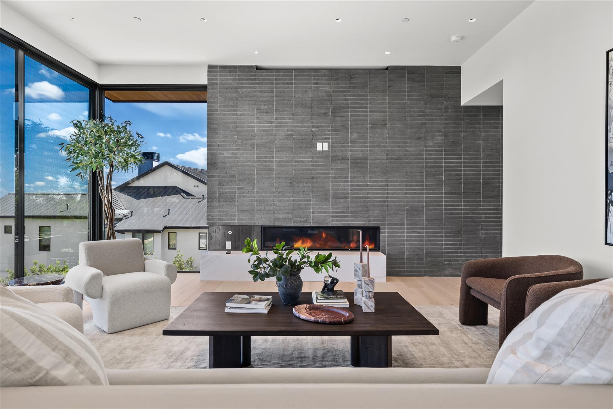 2404 Camino Alto RD
