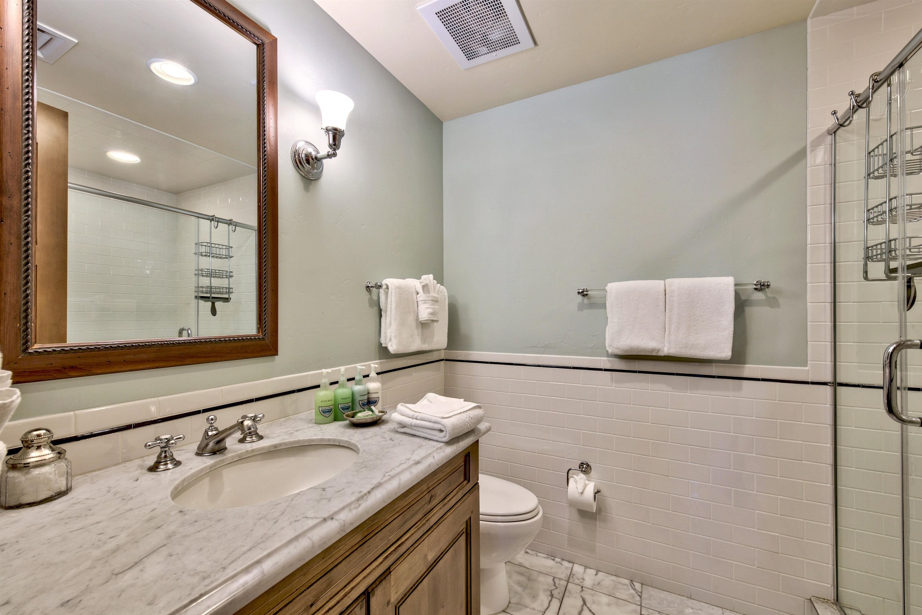 6750 N North Lake Boulevard # 16F Unit: #16F