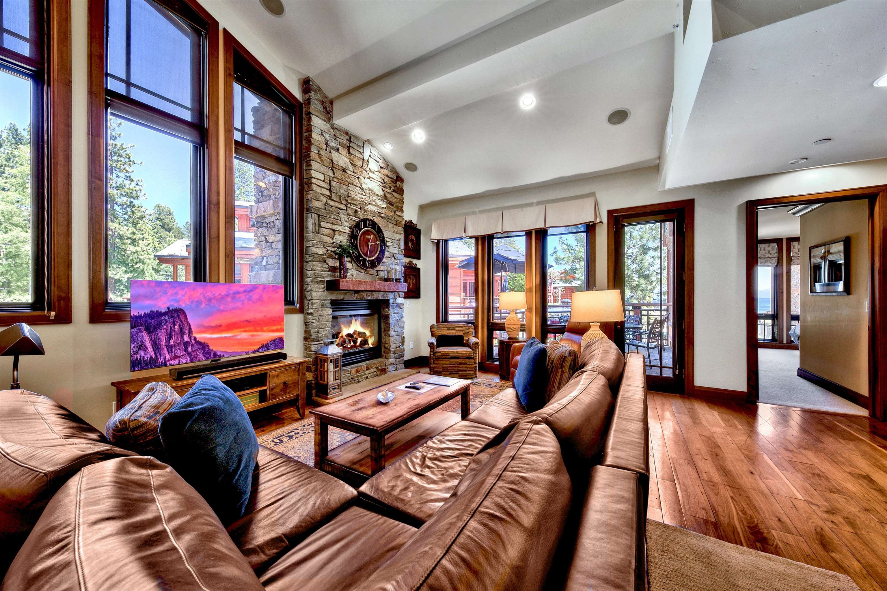 6750 N North Lake Boulevard # 16F Unit: #16F