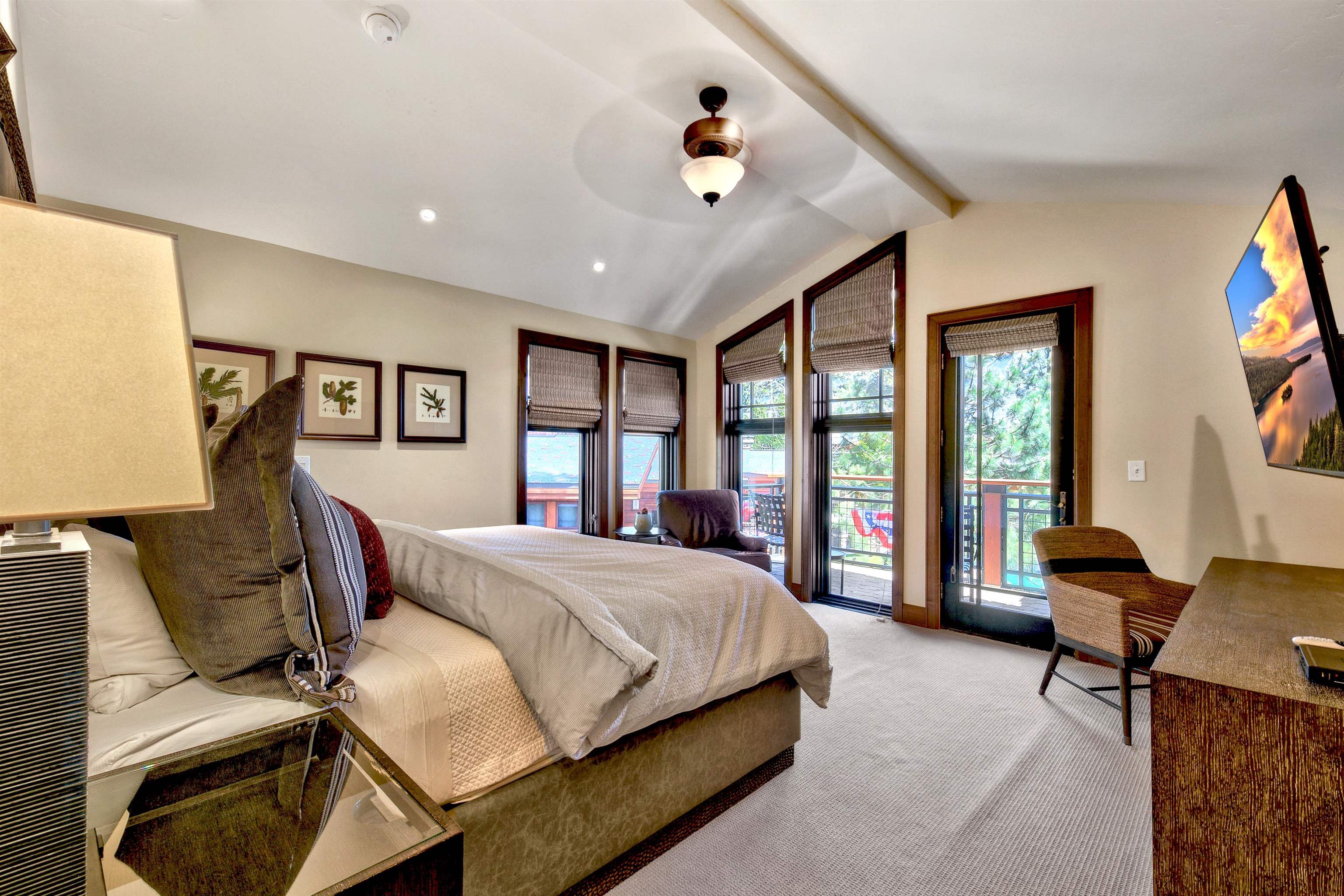 6750 N North Lake Boulevard # 16F Unit: #16F
