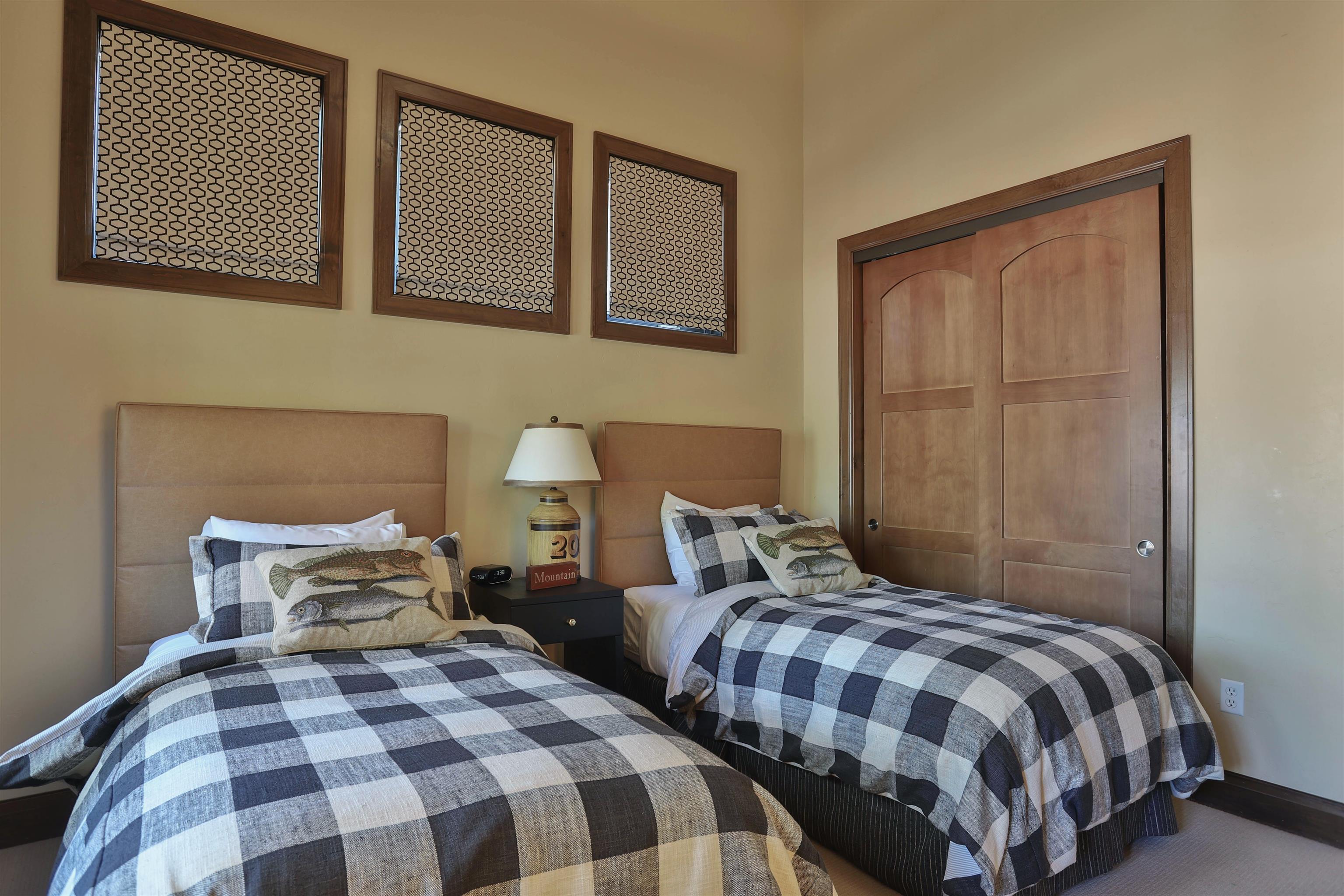 6750 North Lake Boulevard # 5F Unit: #5F