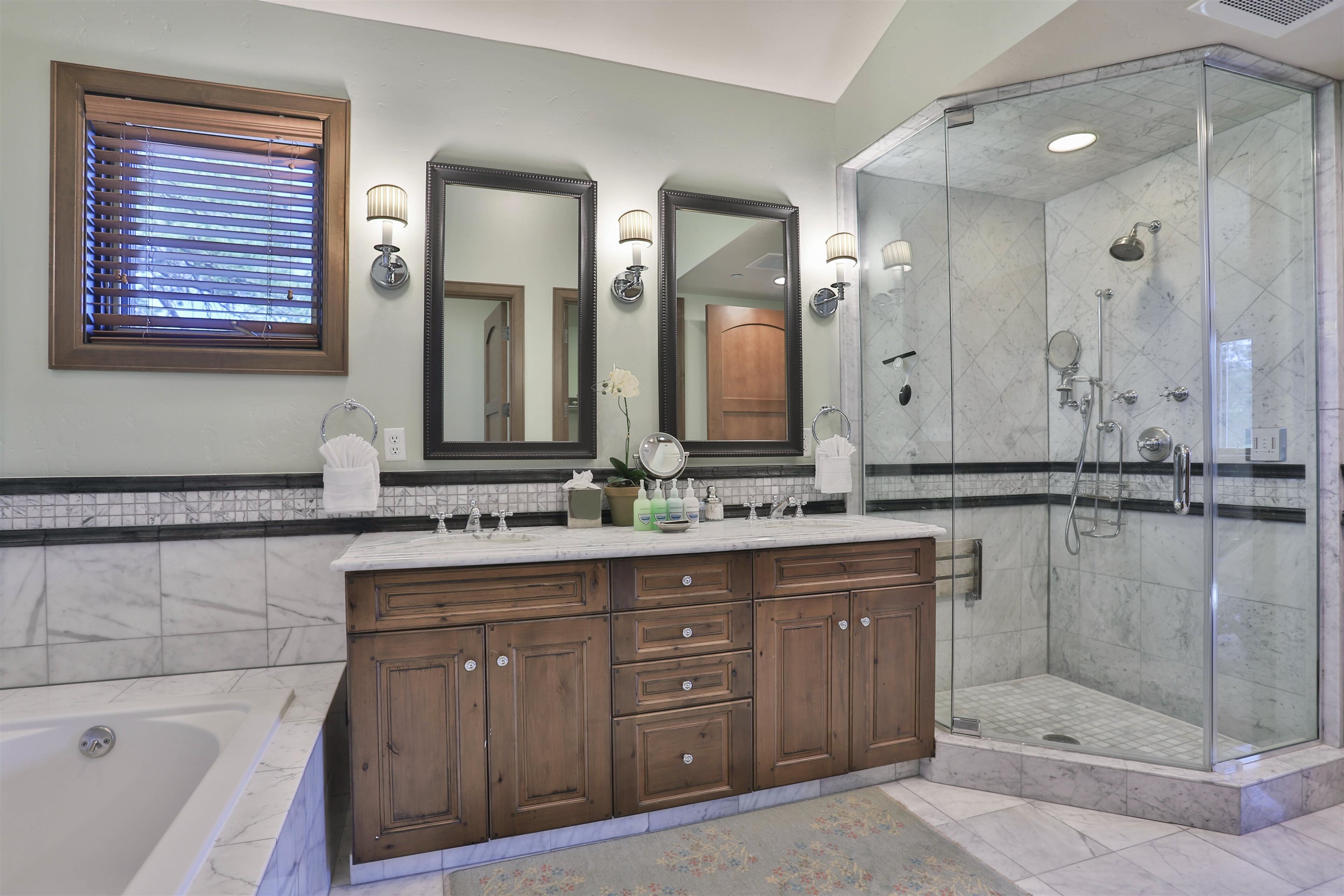 6750 North Lake Boulevard # 5F Unit: #5F