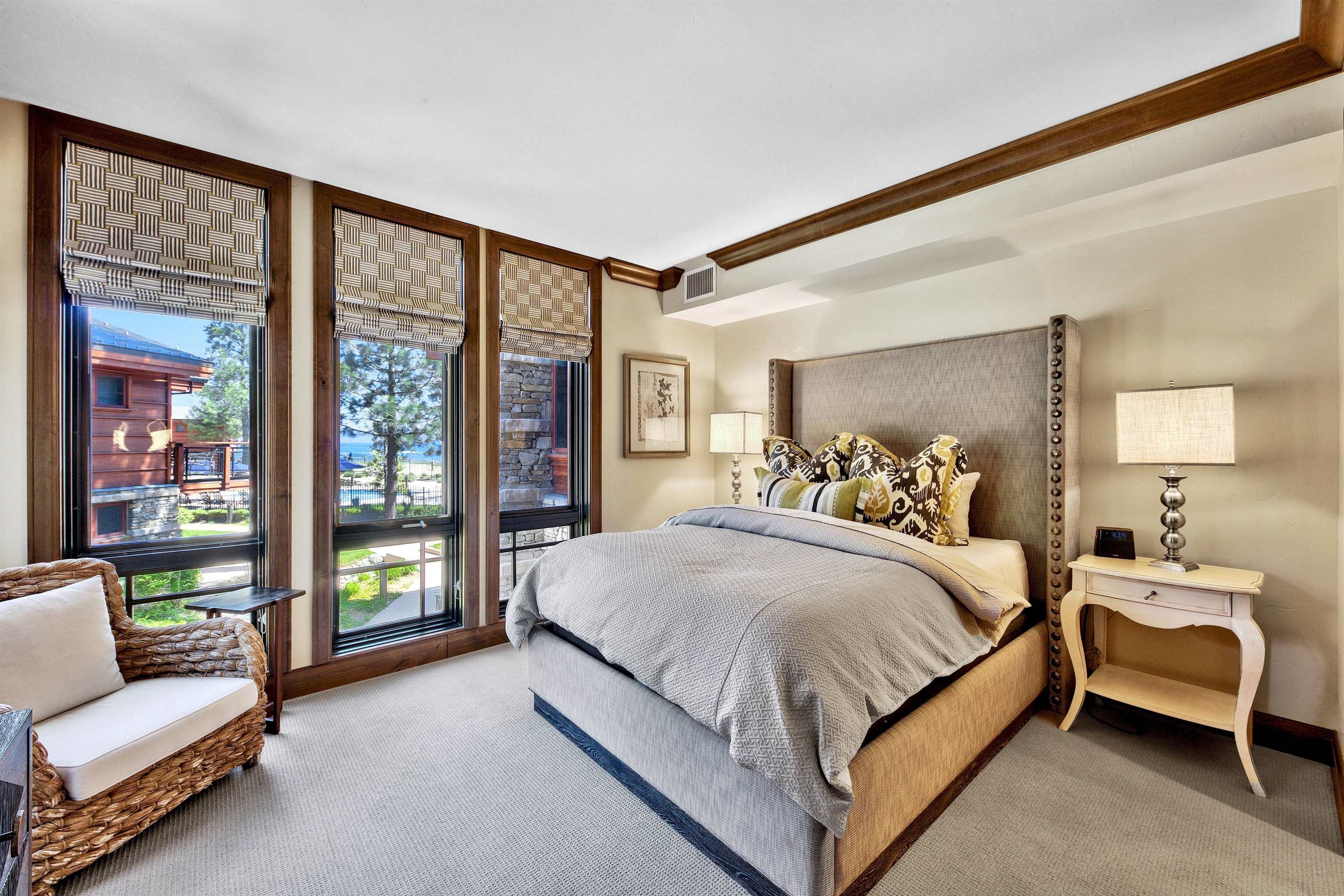 6750 N North Lake Boulevard # 15D Unit: #15D
