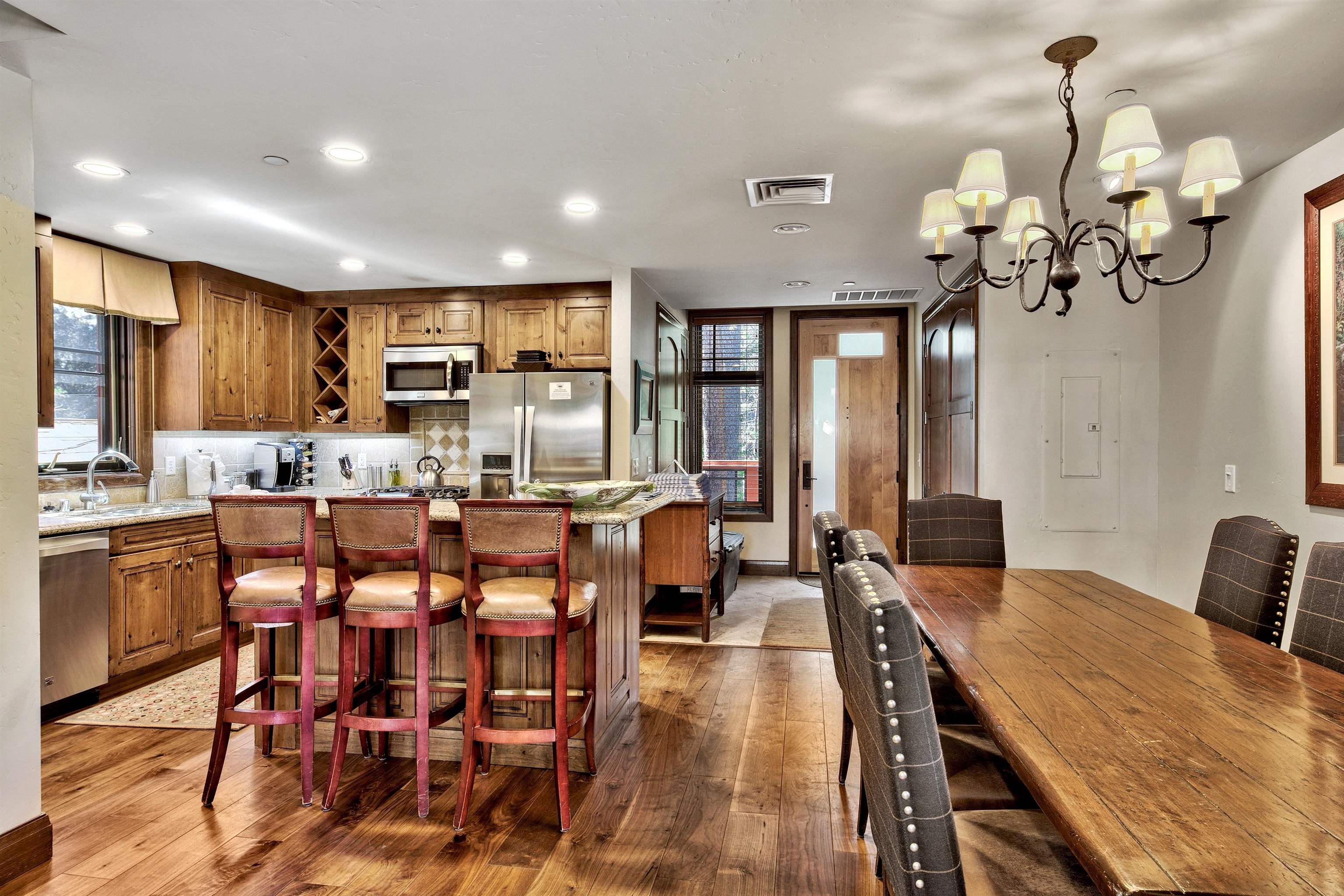 6750 N North Lake Boulevard # 15D Unit: #15D