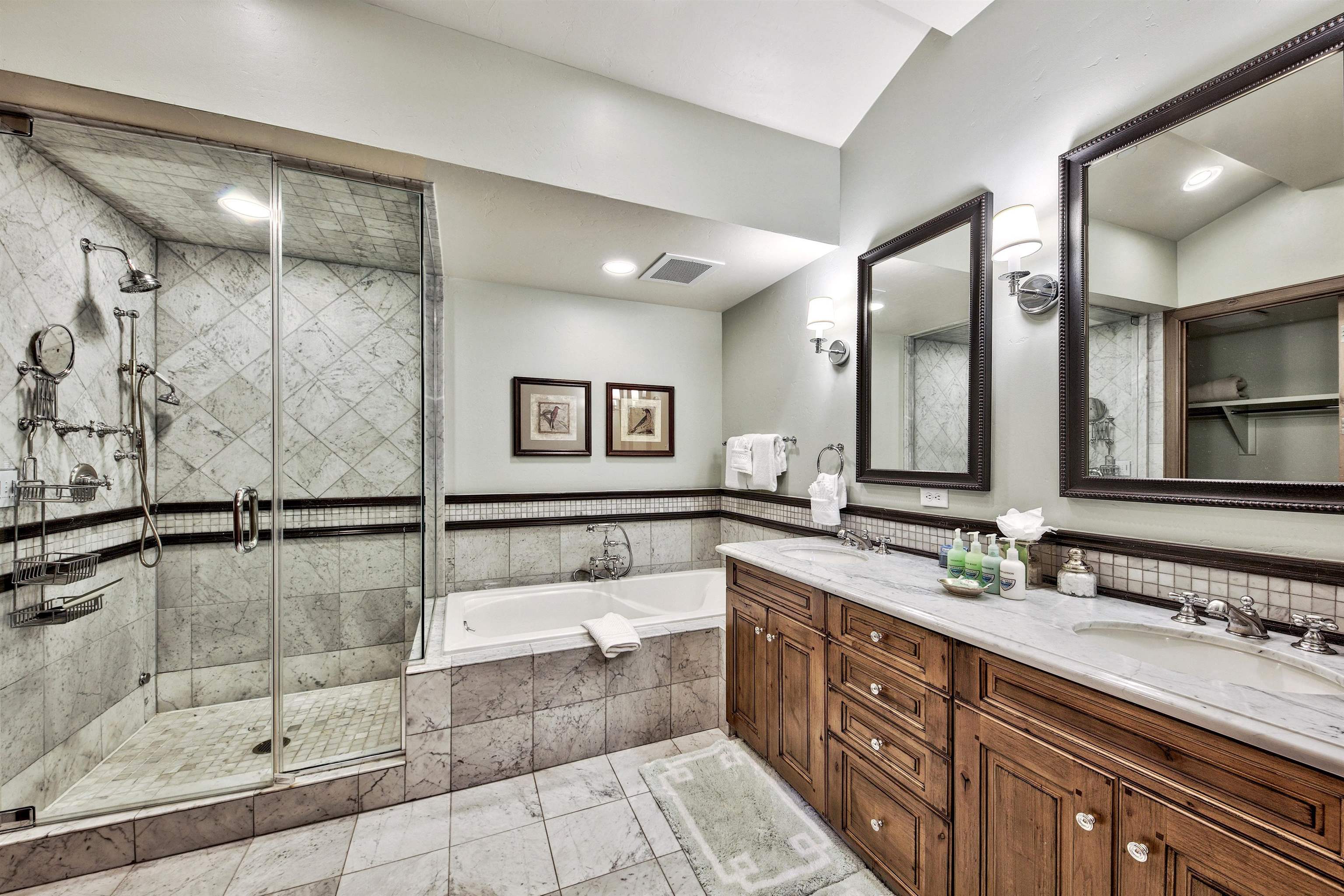 6750 N North Lake Boulevard # 15D Unit: #15D