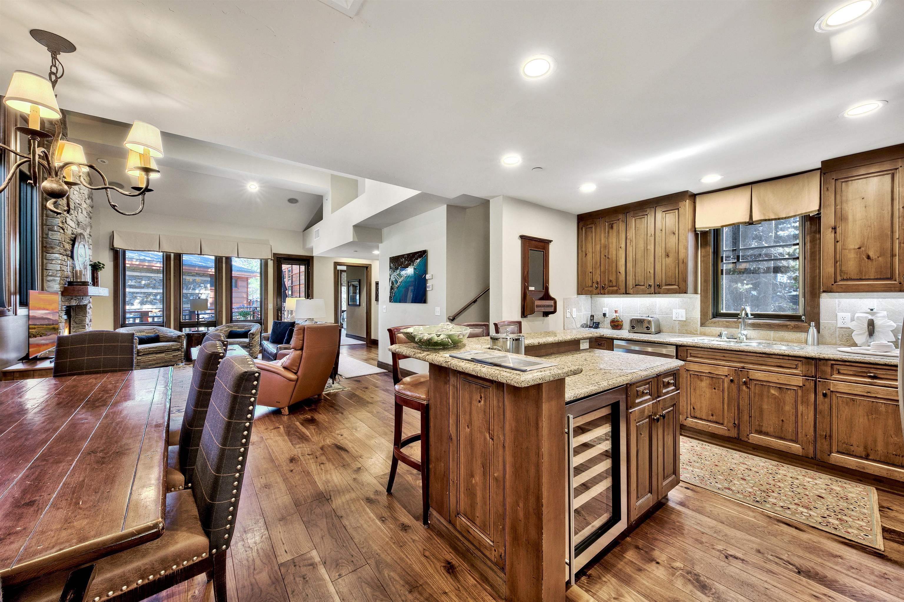 6750 N North Lake Boulevard # 15D Unit: #15D