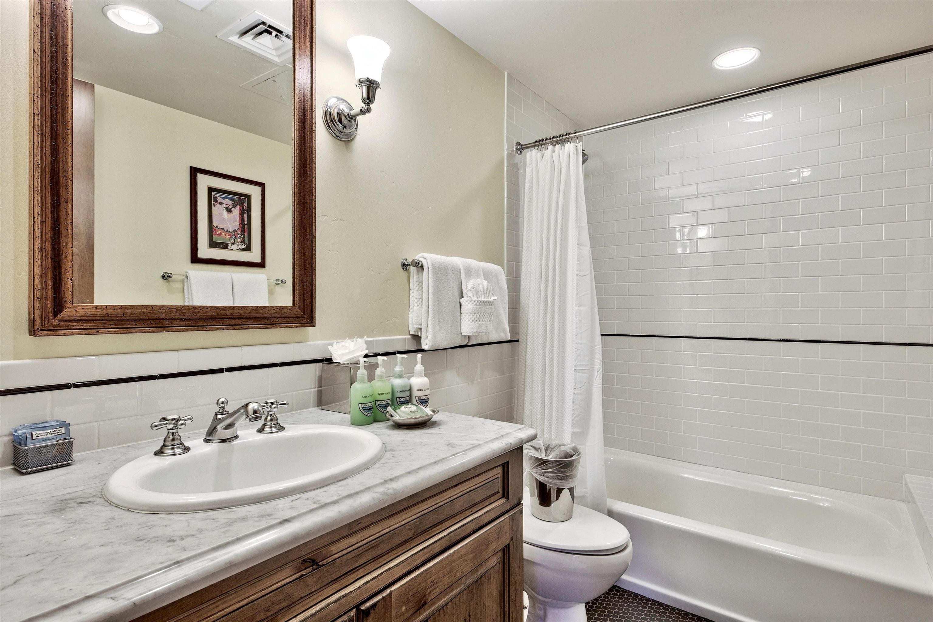 6750 N North Lake Boulevard # 15D Unit: #15D