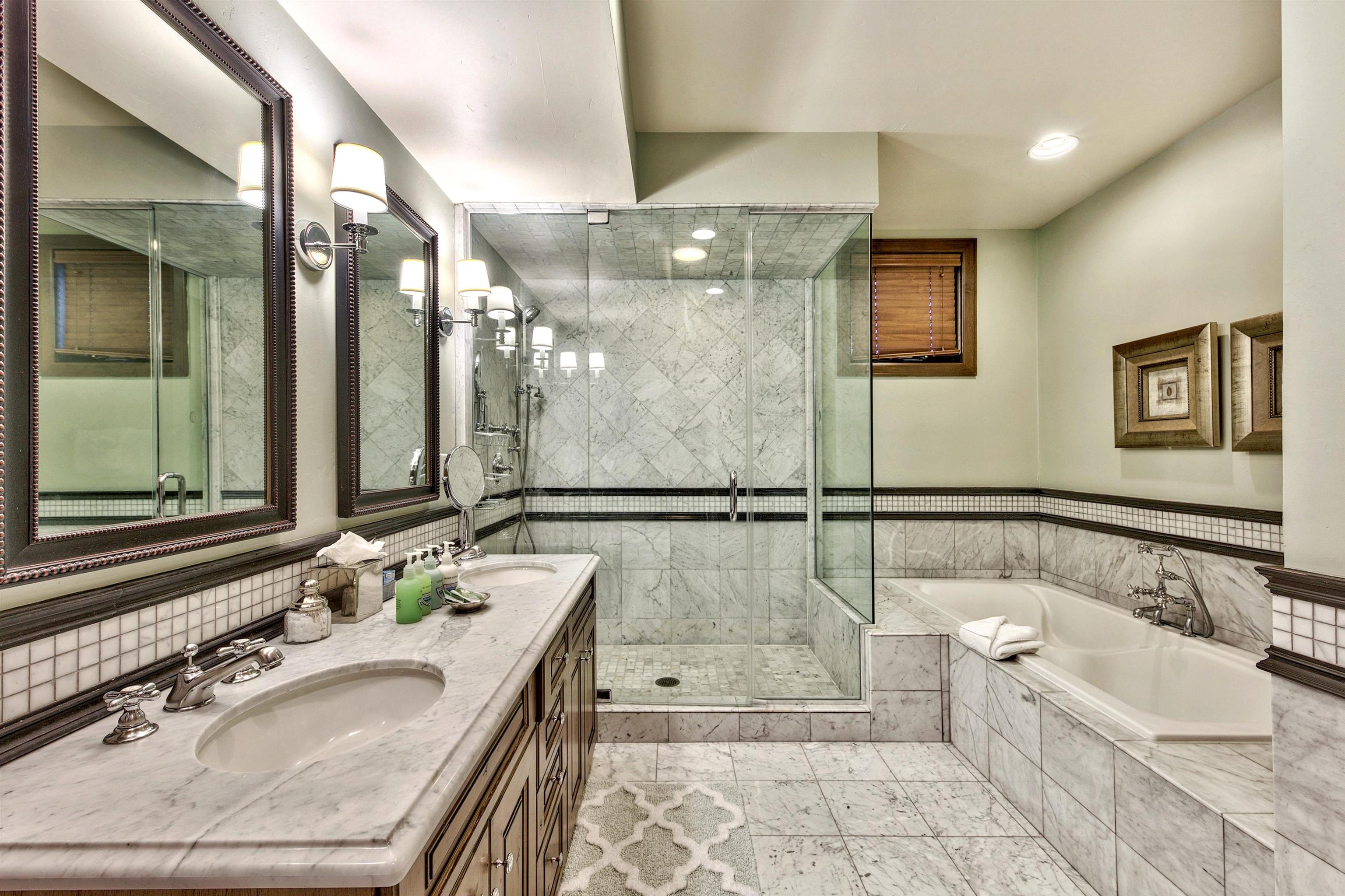 6750 N North Lake Boulevard # D Unit: #1 D