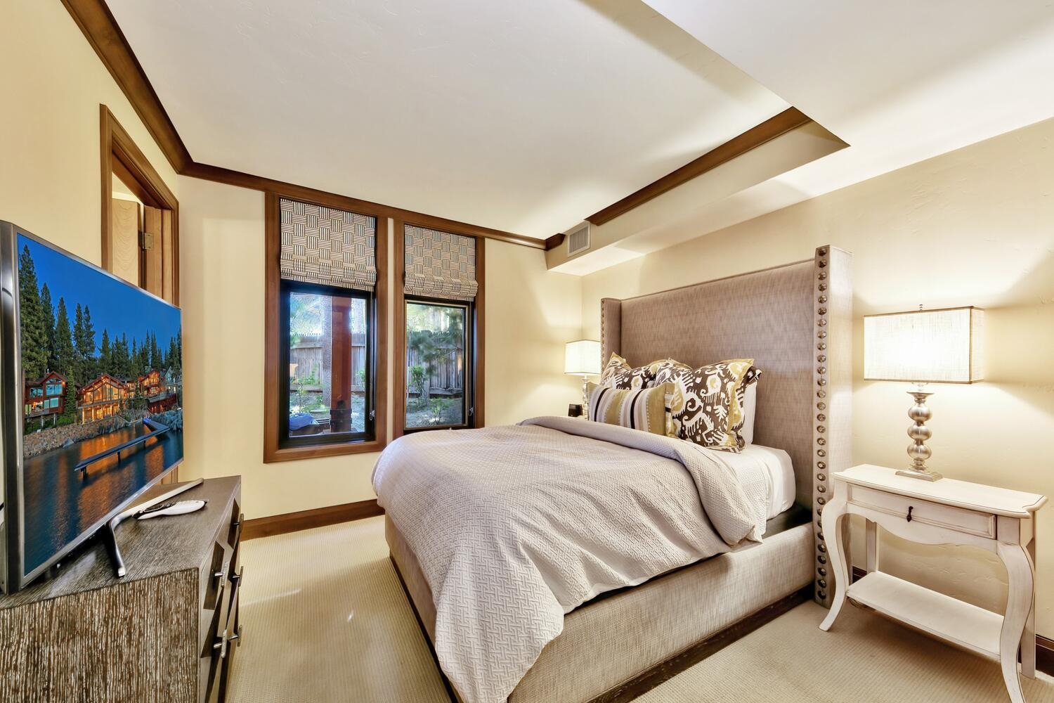 6750 N North Lake Boulevard # 13F Unit: #13F