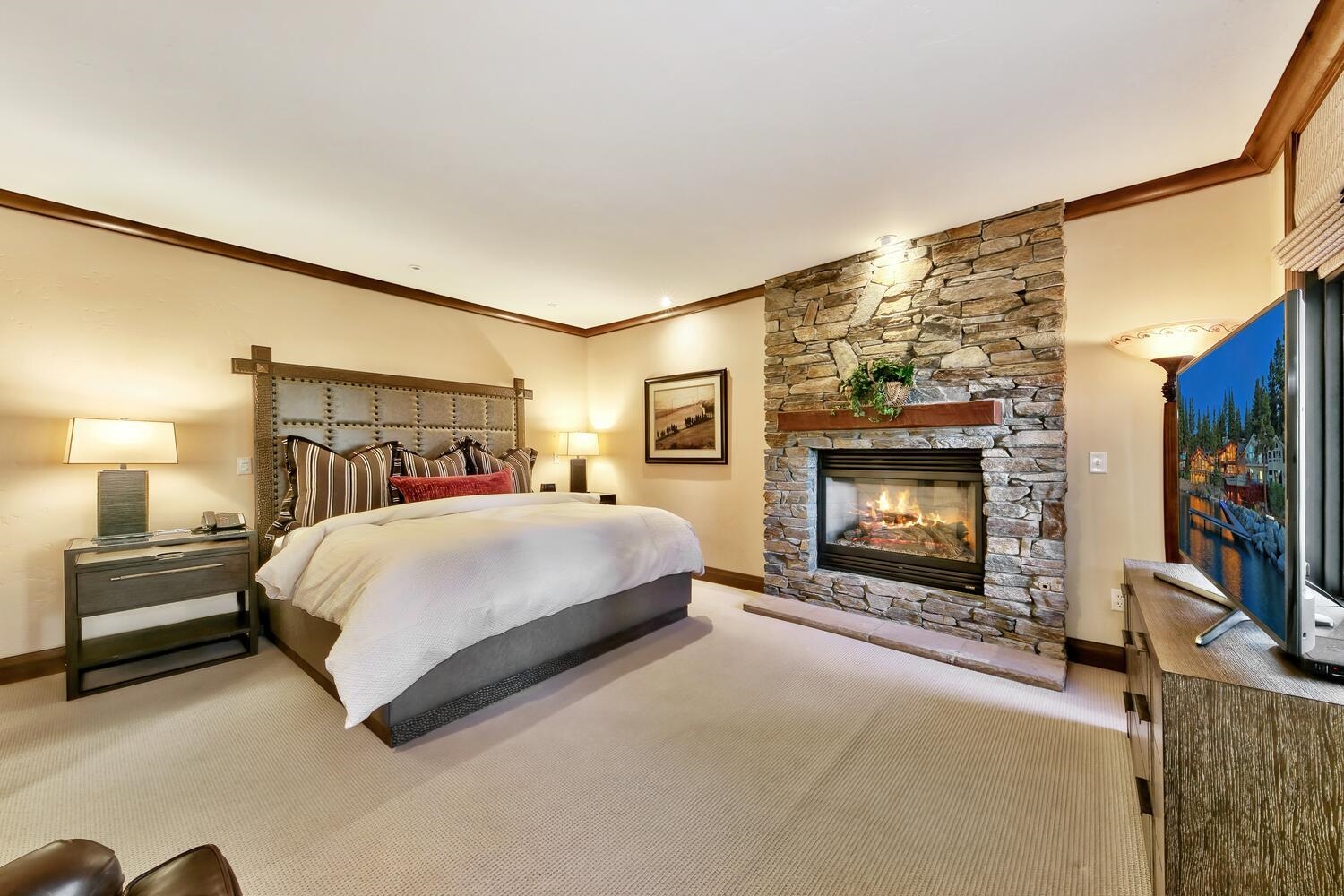 6750 N North Lake Boulevard # 13F Unit: #13F