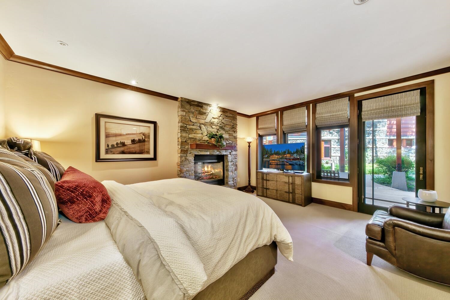 6750 N North Lake Boulevard # 13F Unit: #13F