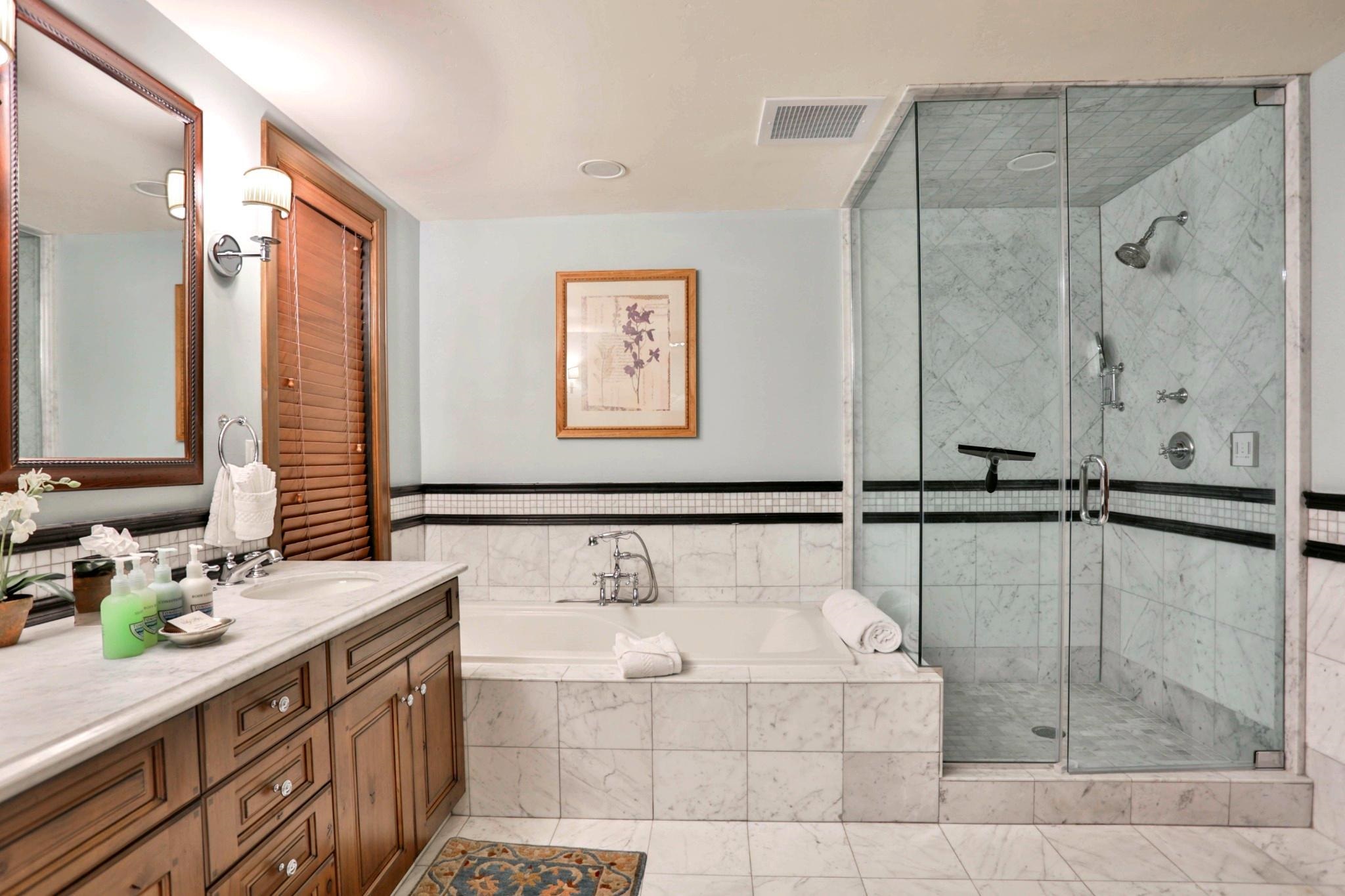 6750 North Lake Boulevard # 1E Unit: #1E