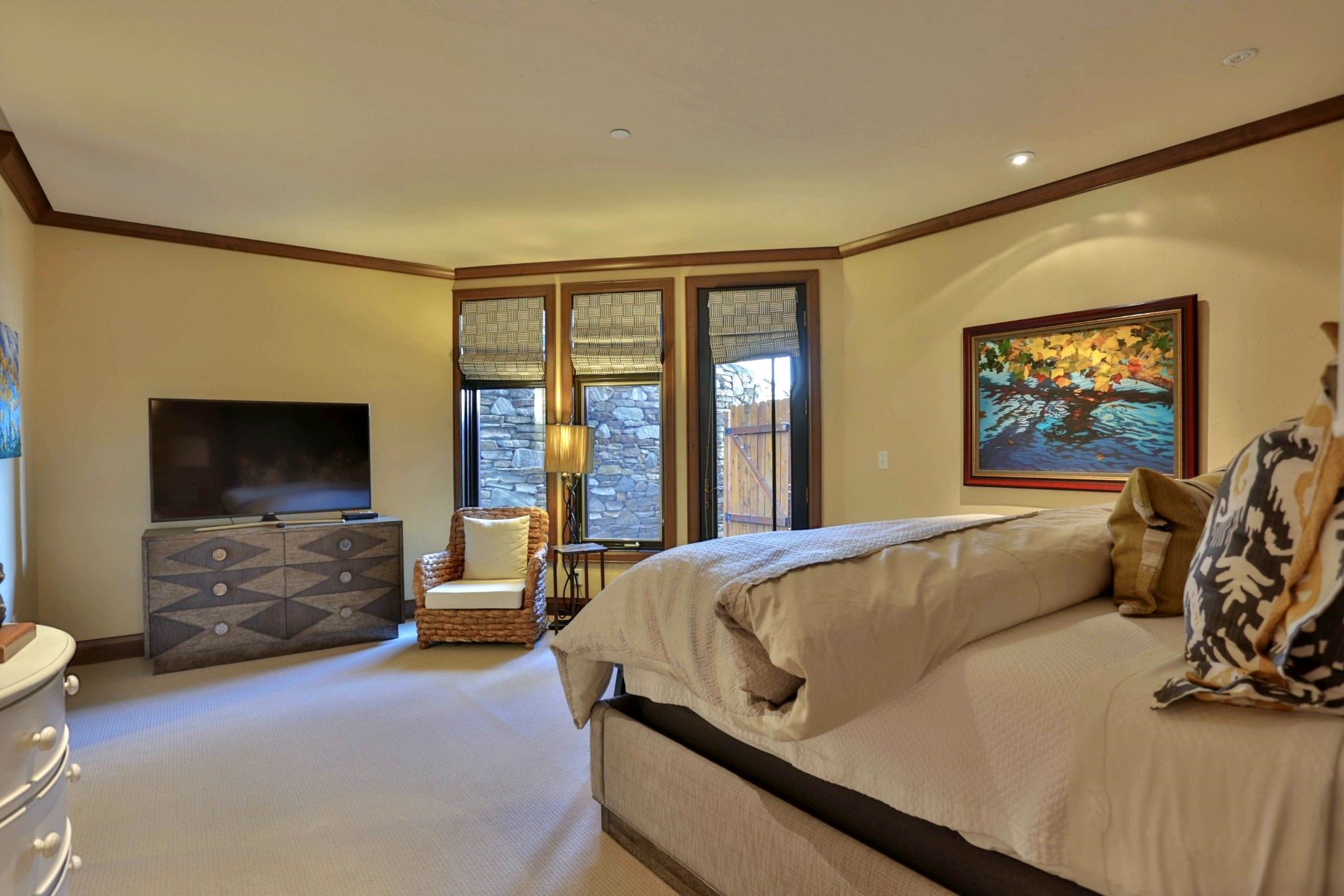6750 North Lake Boulevard # 1E Unit: #1E